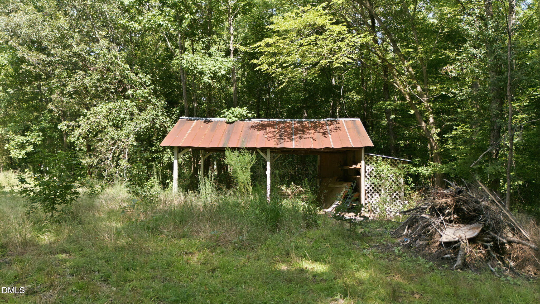 main property photo 28