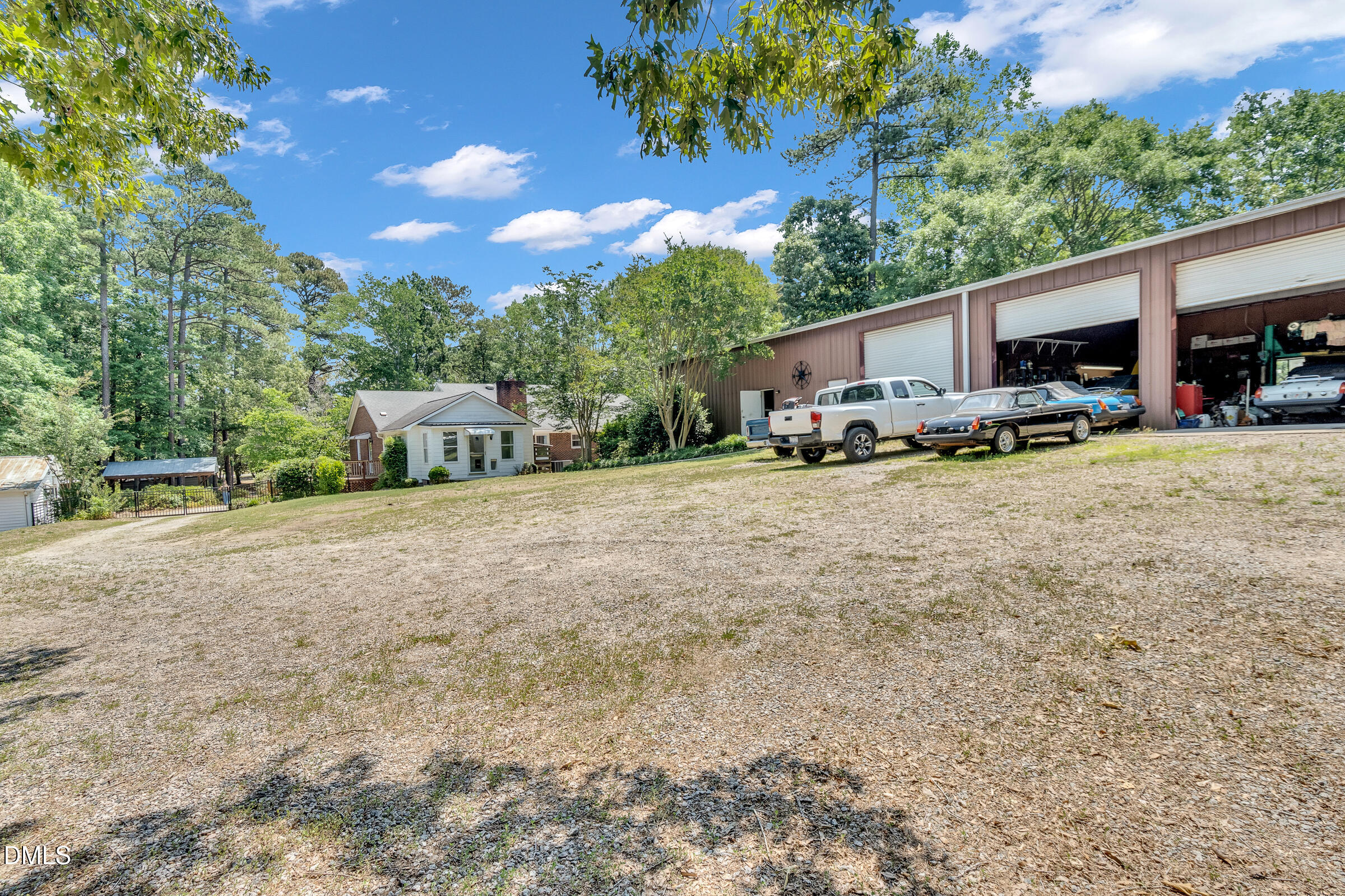 main property photo 5