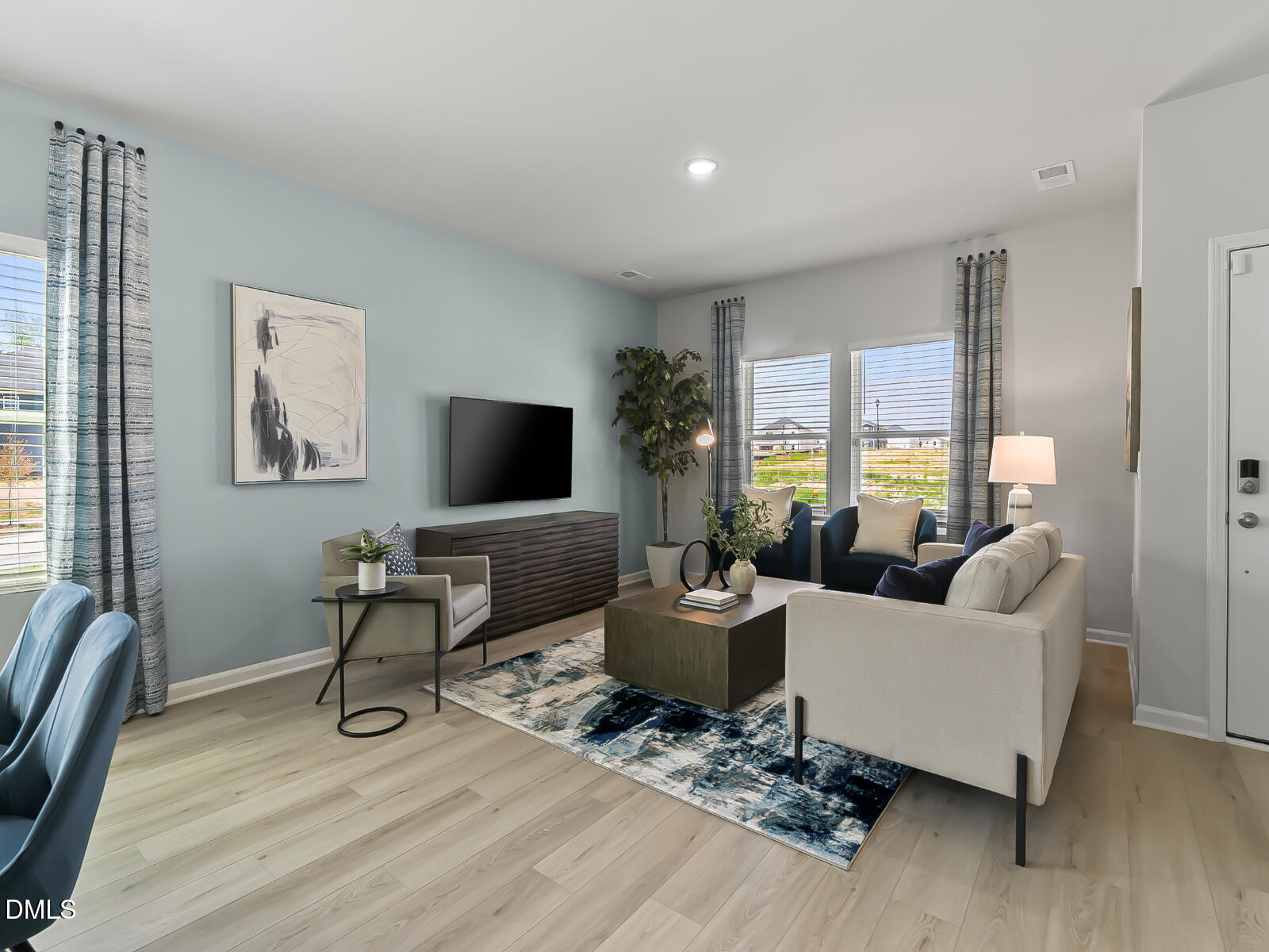 main property photo 10