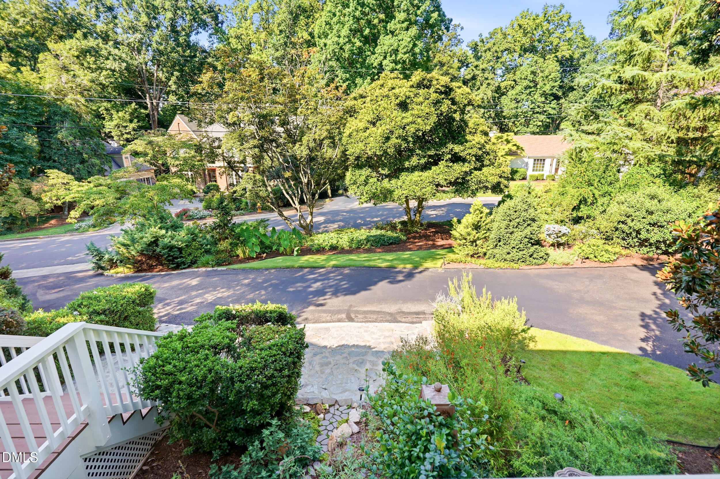 main property photo 11