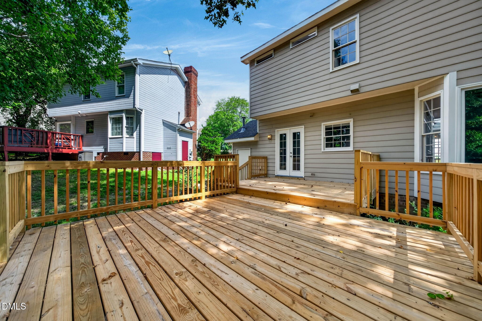 main property photo 25