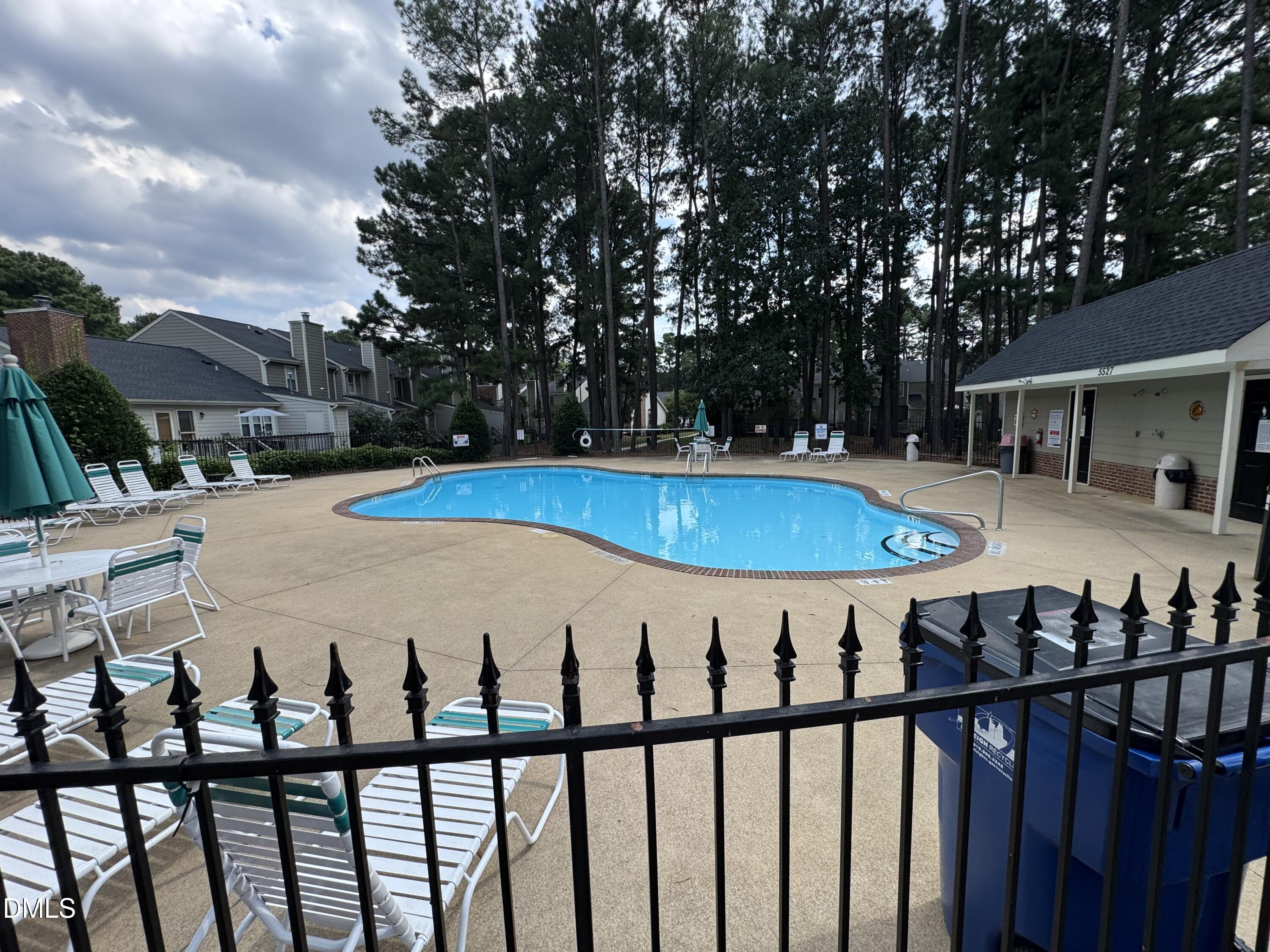 main property photo 23