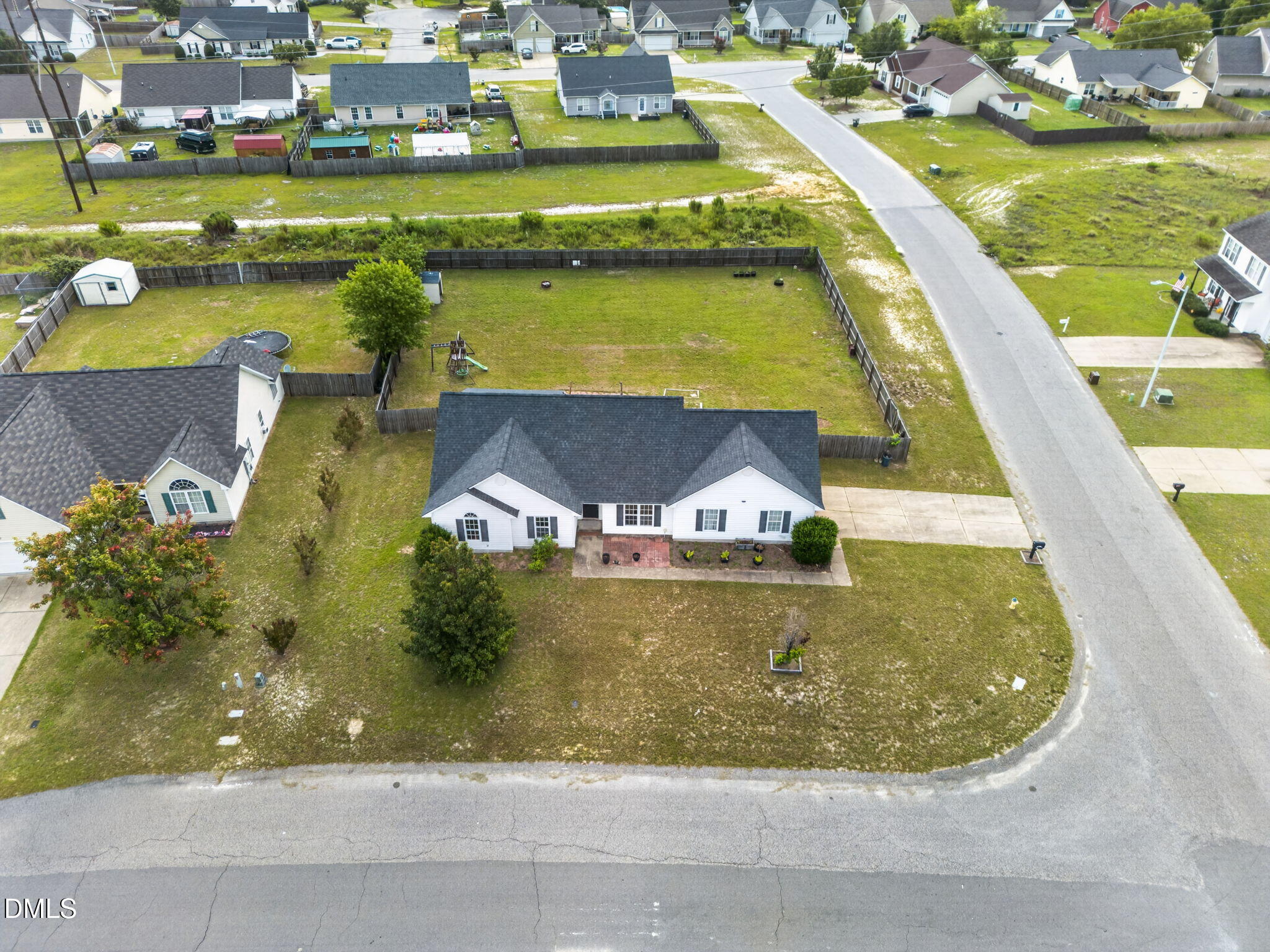 main property photo 24