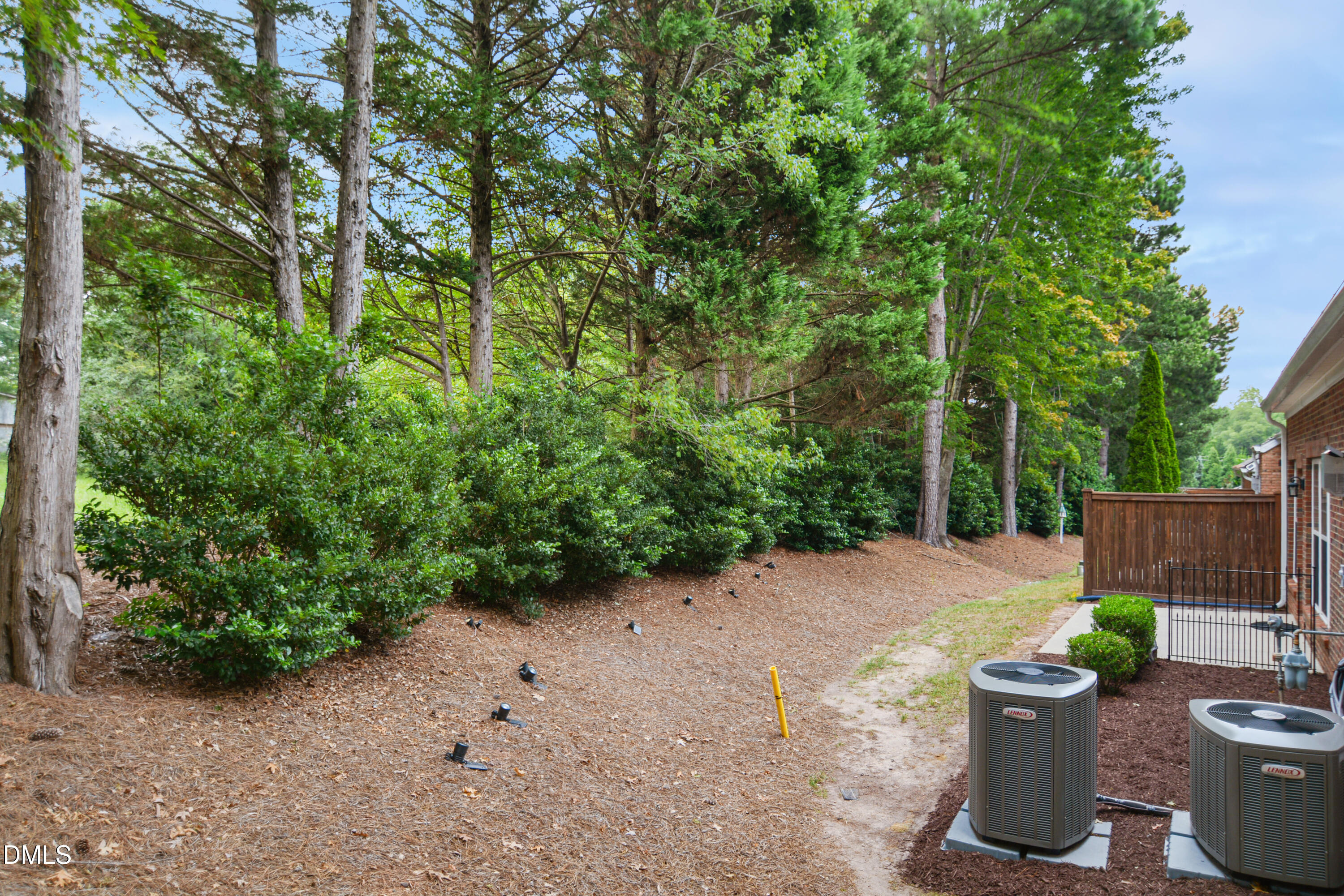 main property photo 33