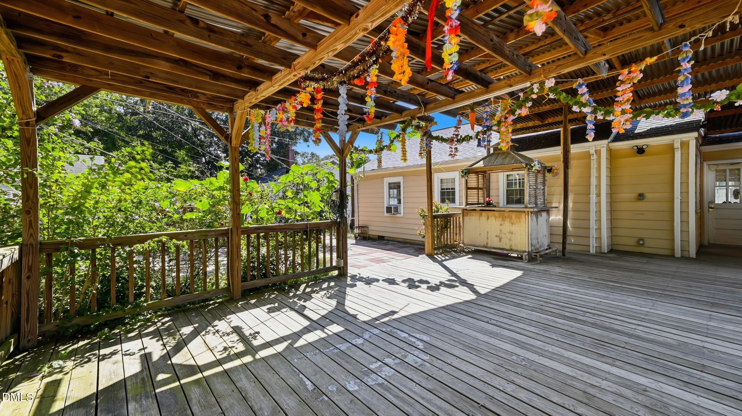 main property photo 17