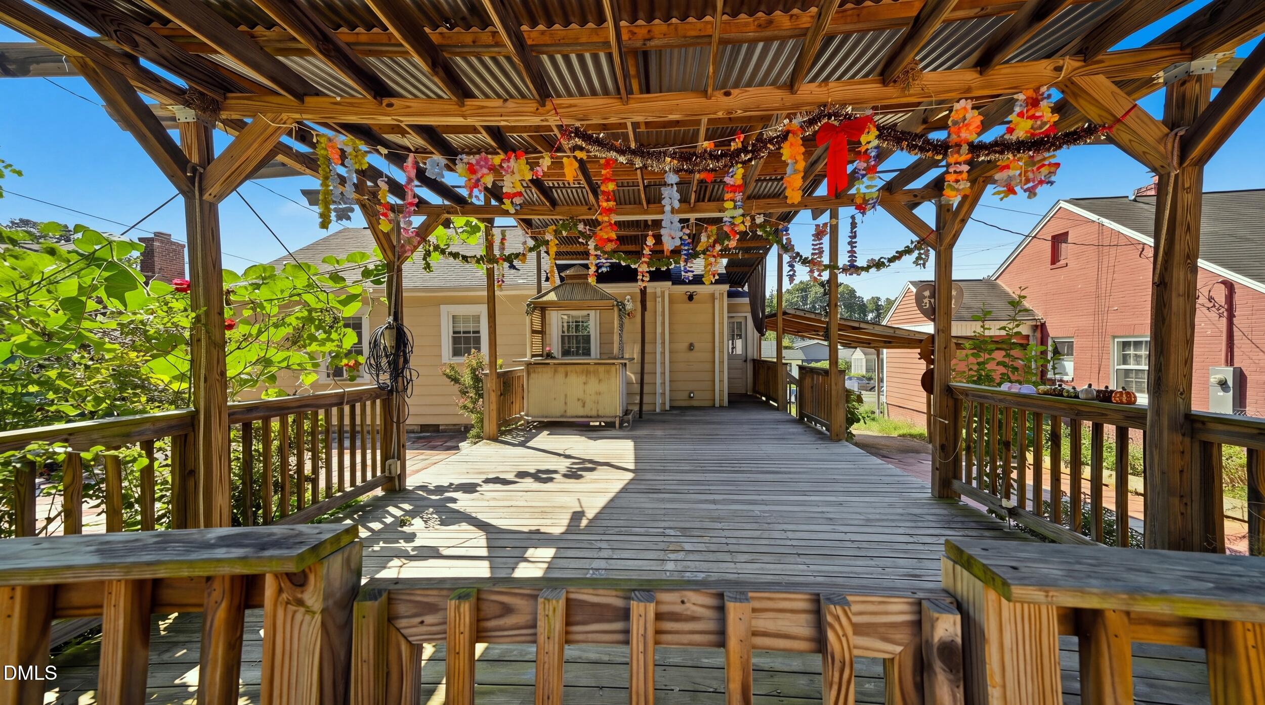 main property photo 18