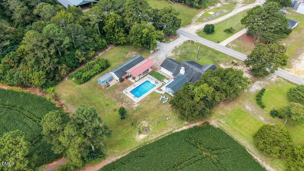 main property photo 14