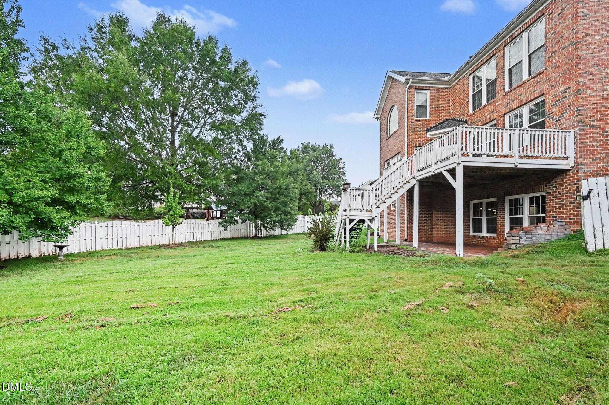 main property photo 29