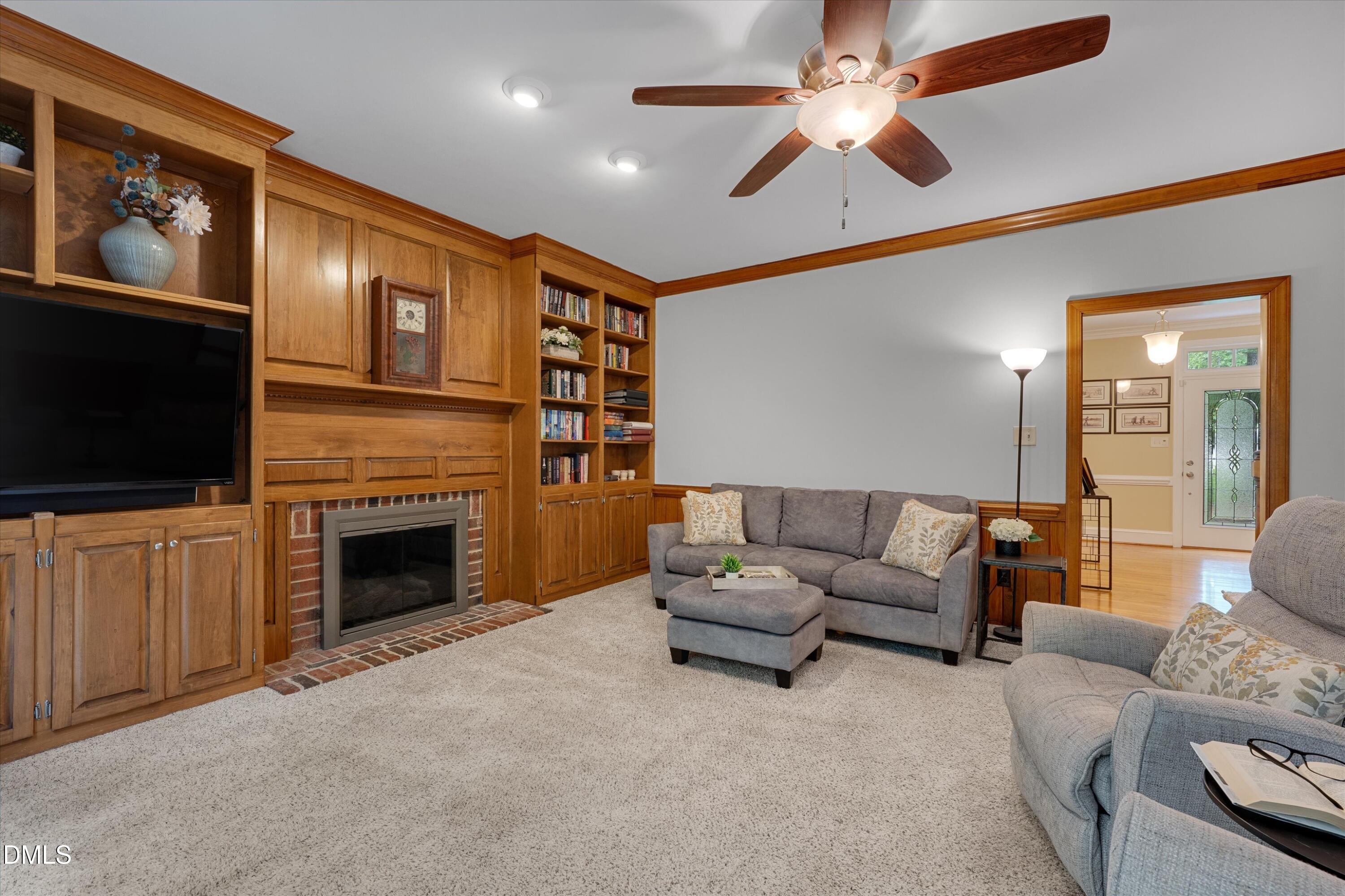 main property photo 9