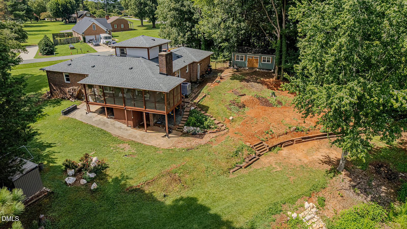 main property photo 35