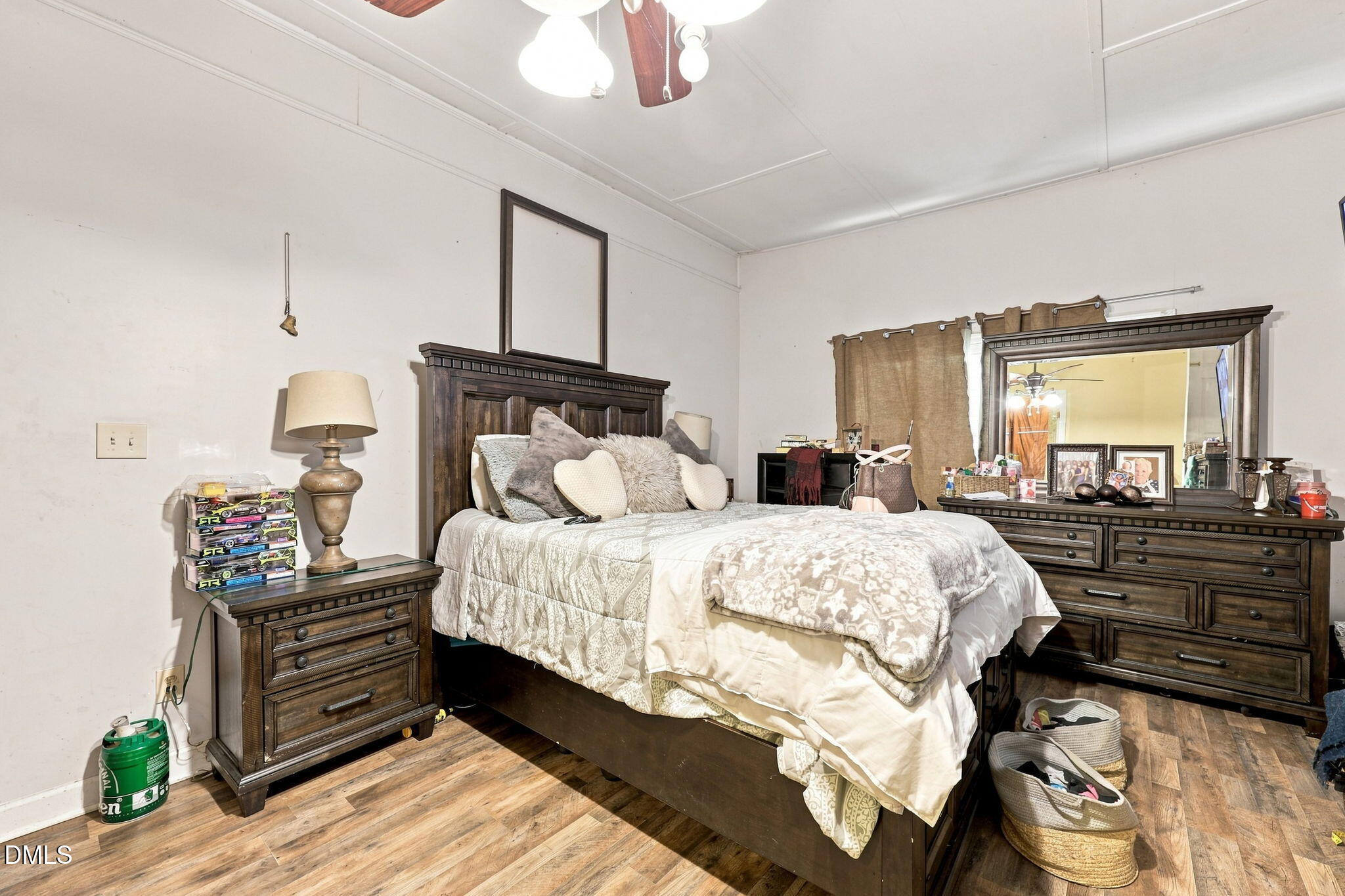 main property photo 16