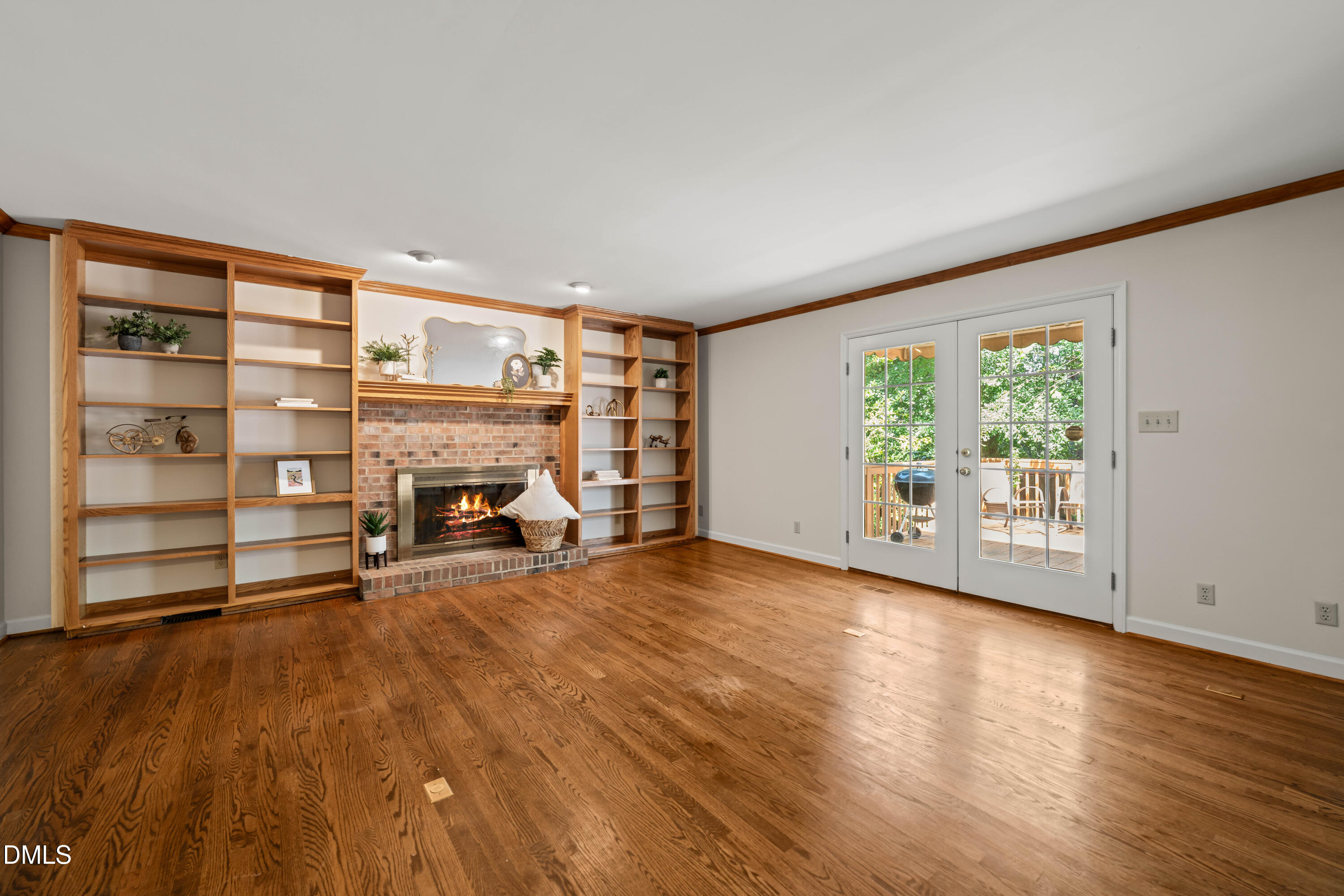 main property photo 8