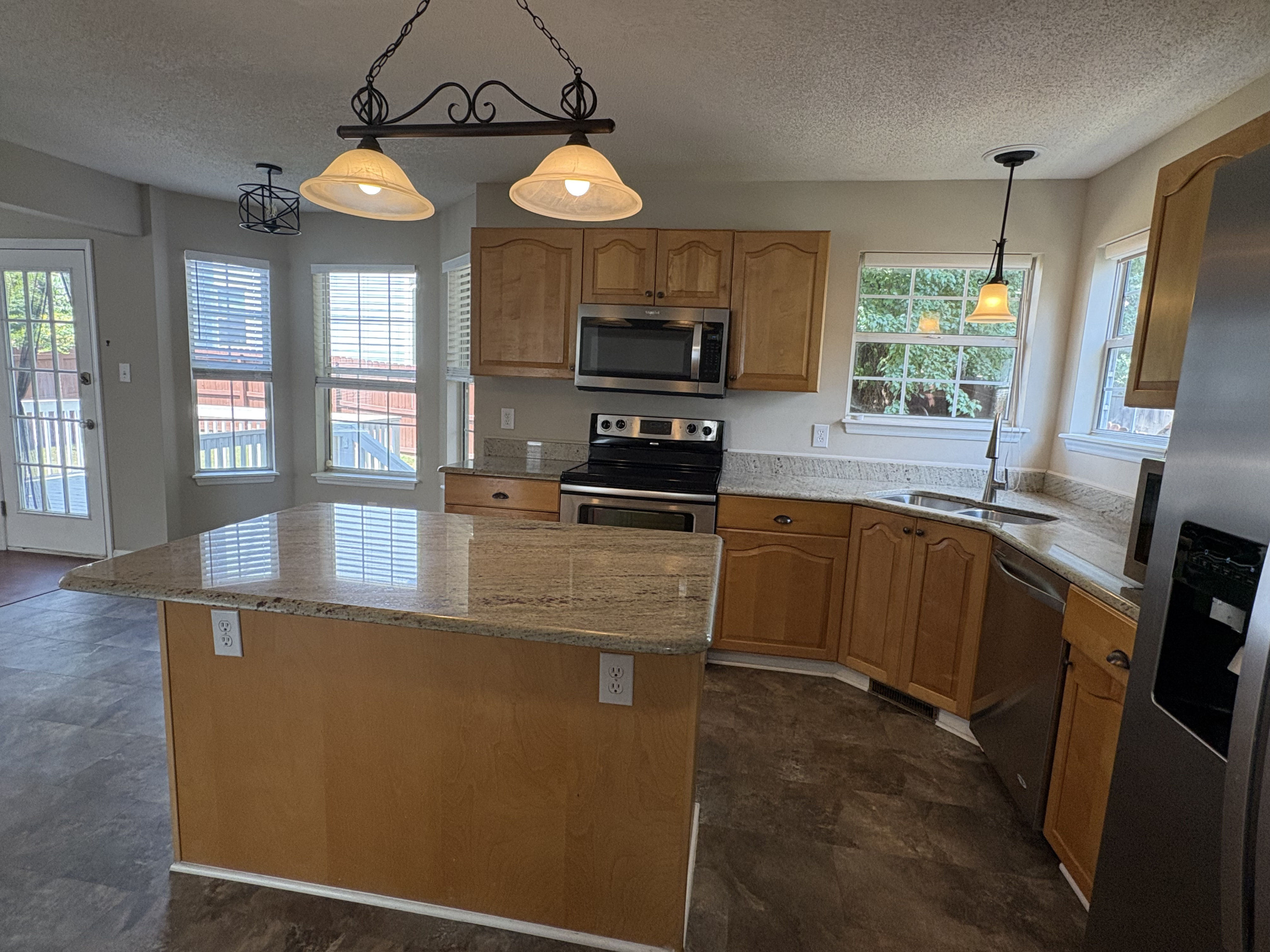 main property photo 15