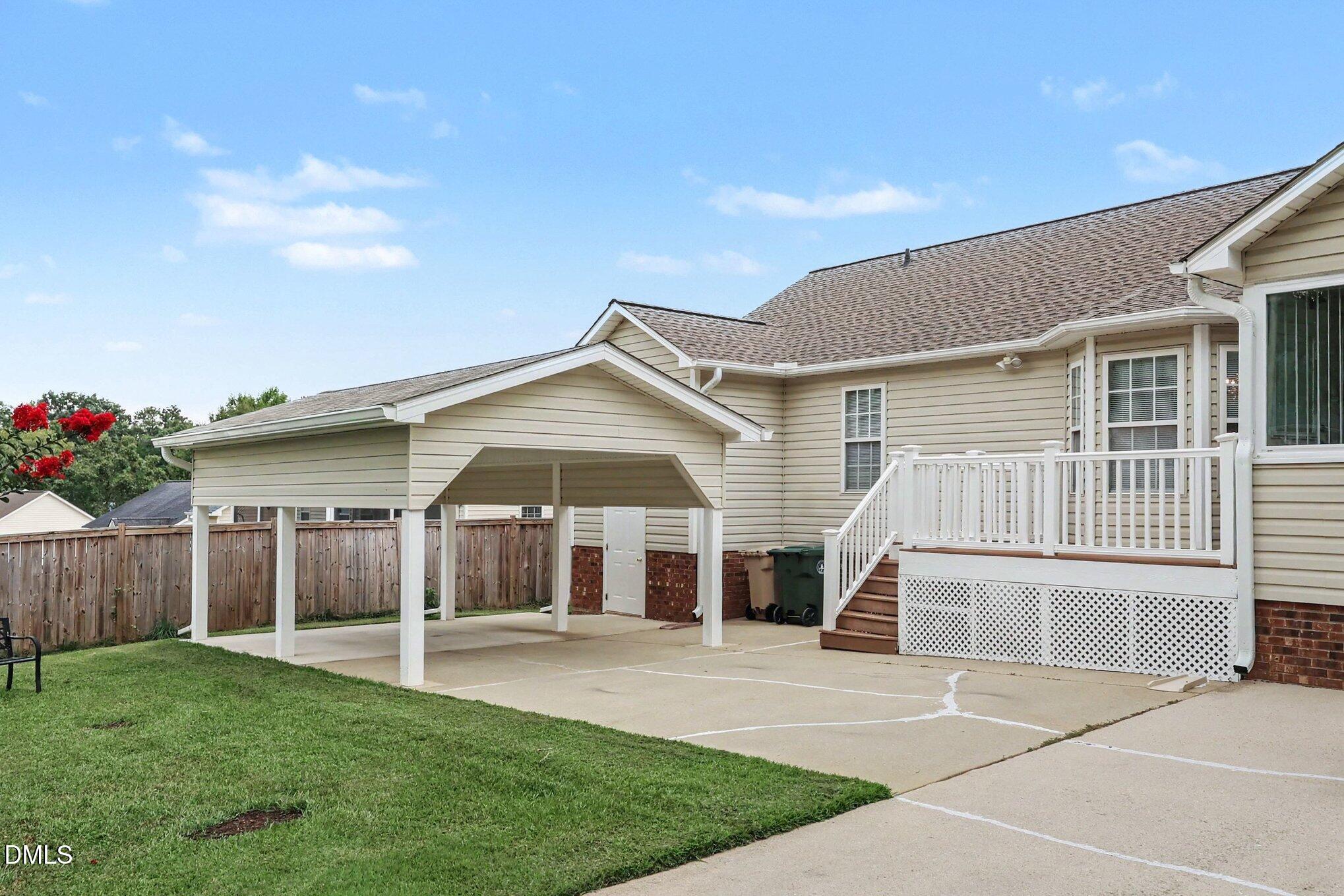 main property photo 4