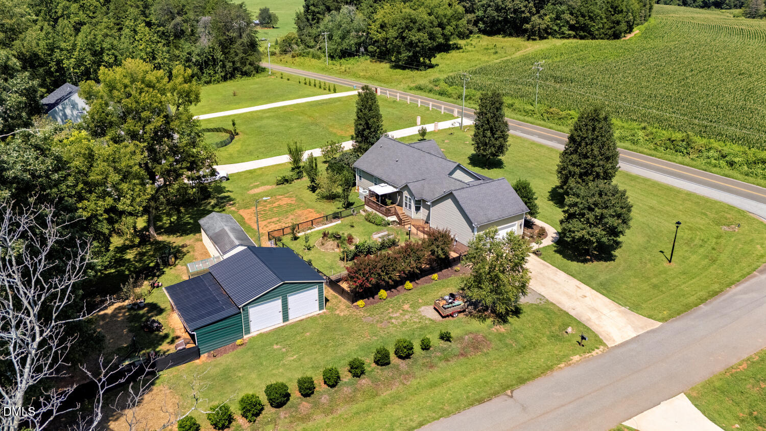 main property photo 38