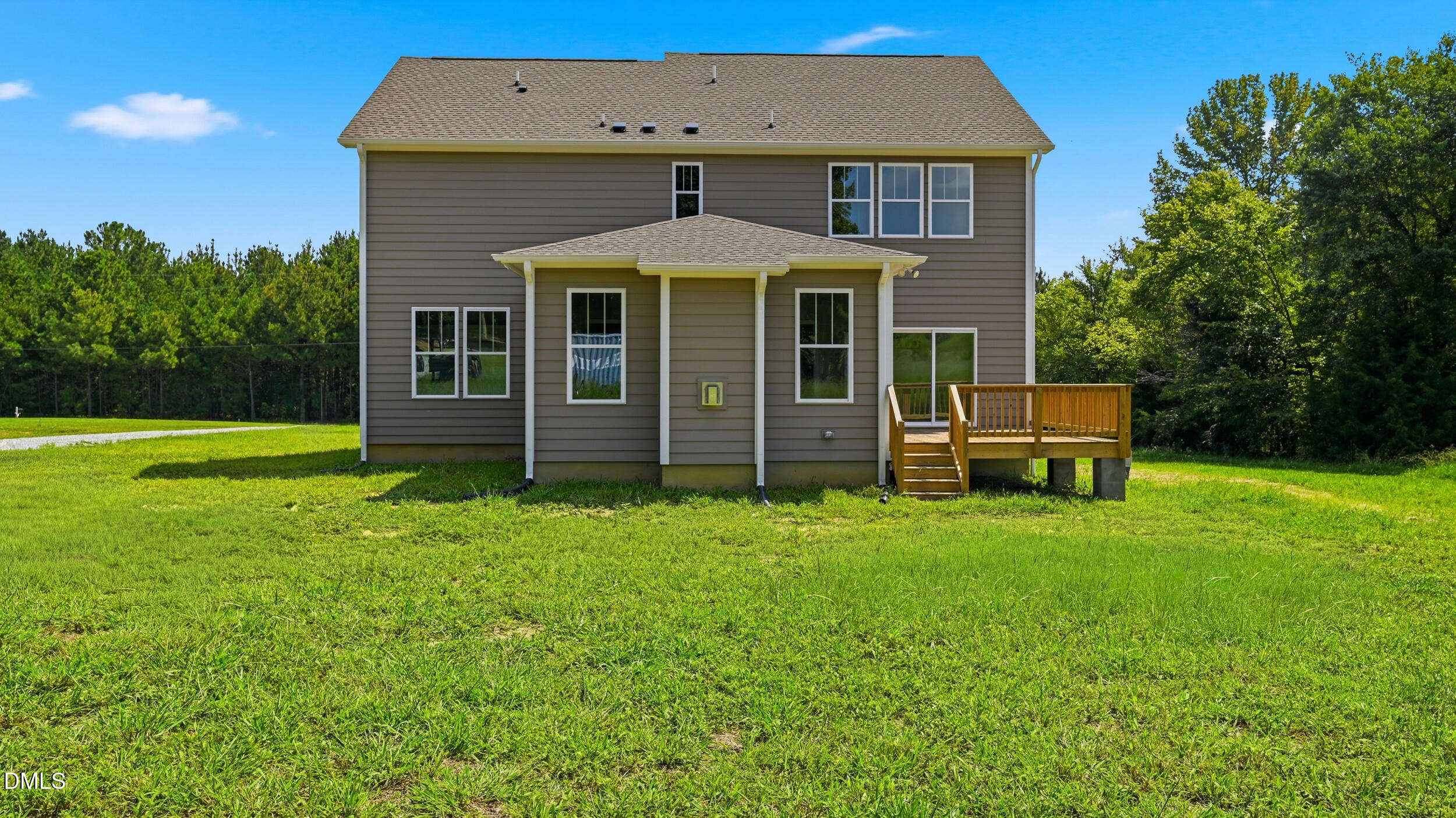 main property photo 37