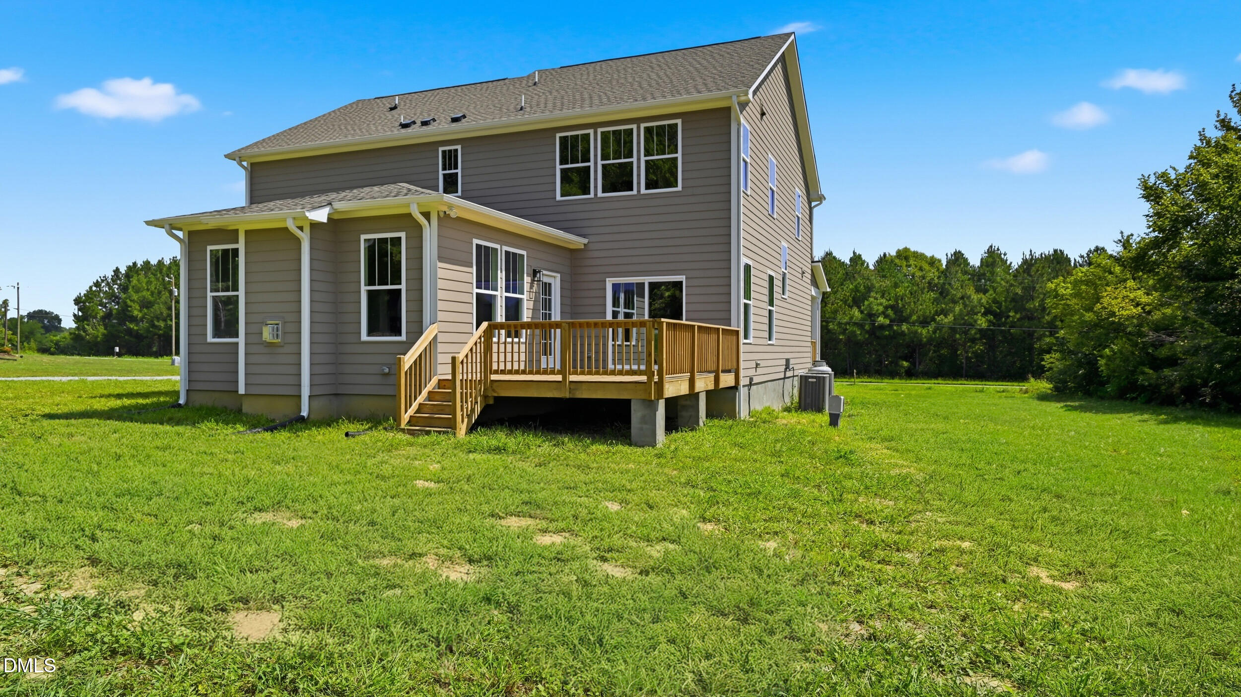 main property photo 38