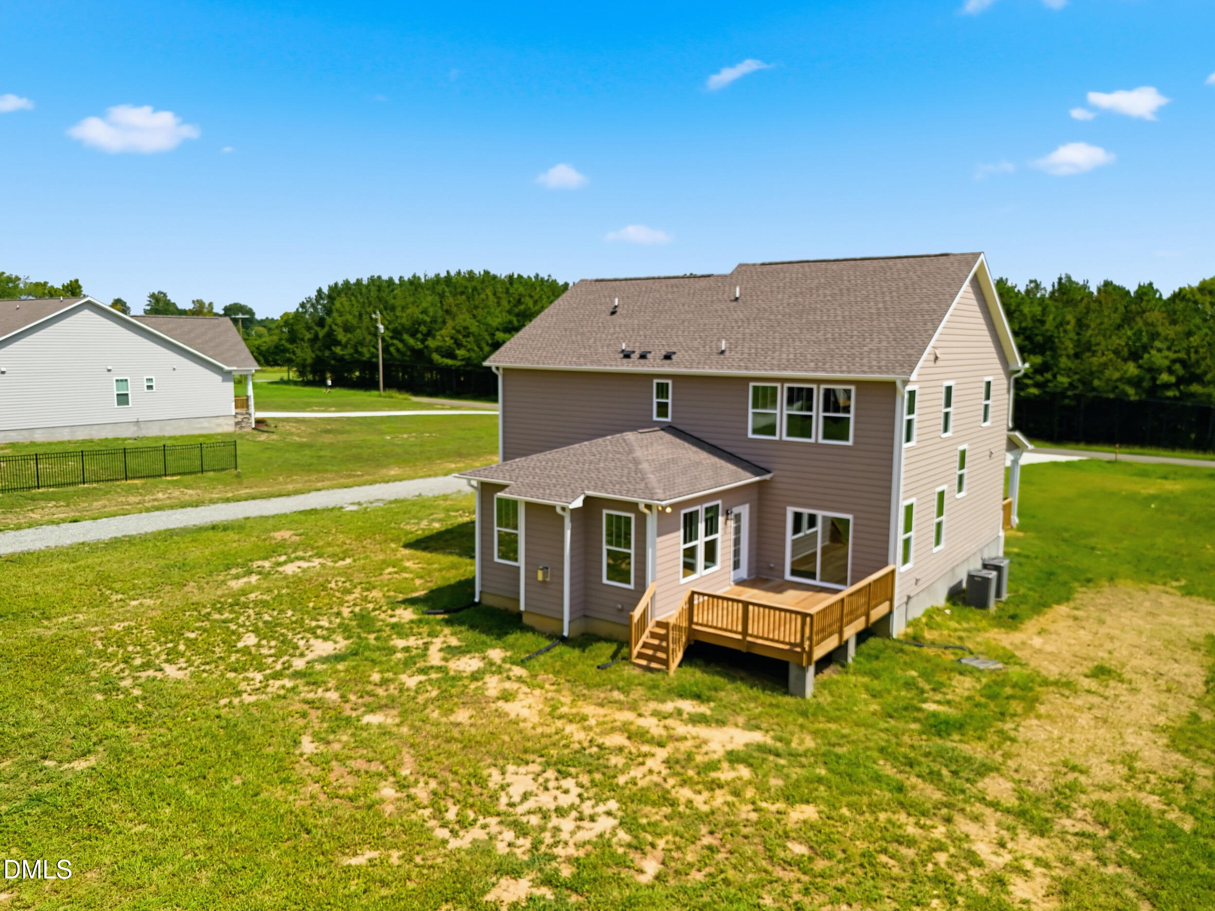 main property photo 45