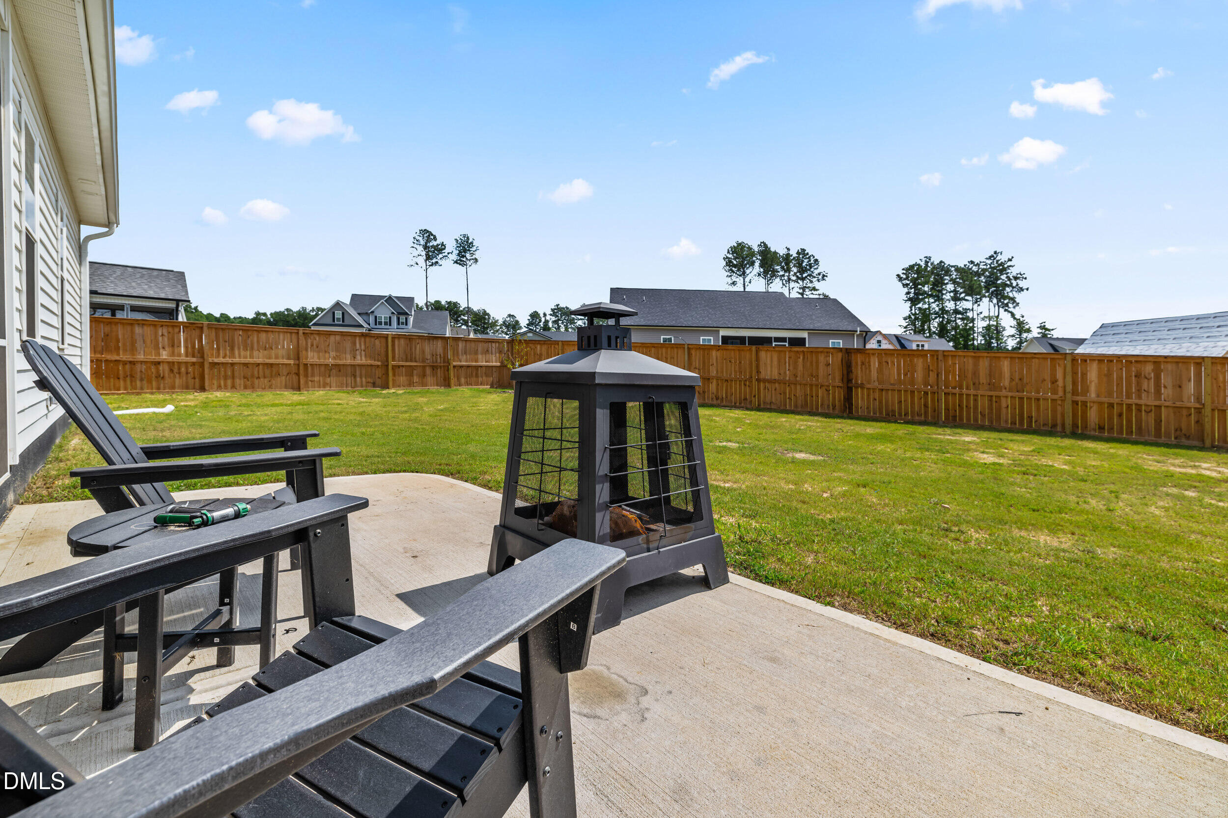 main property photo 20