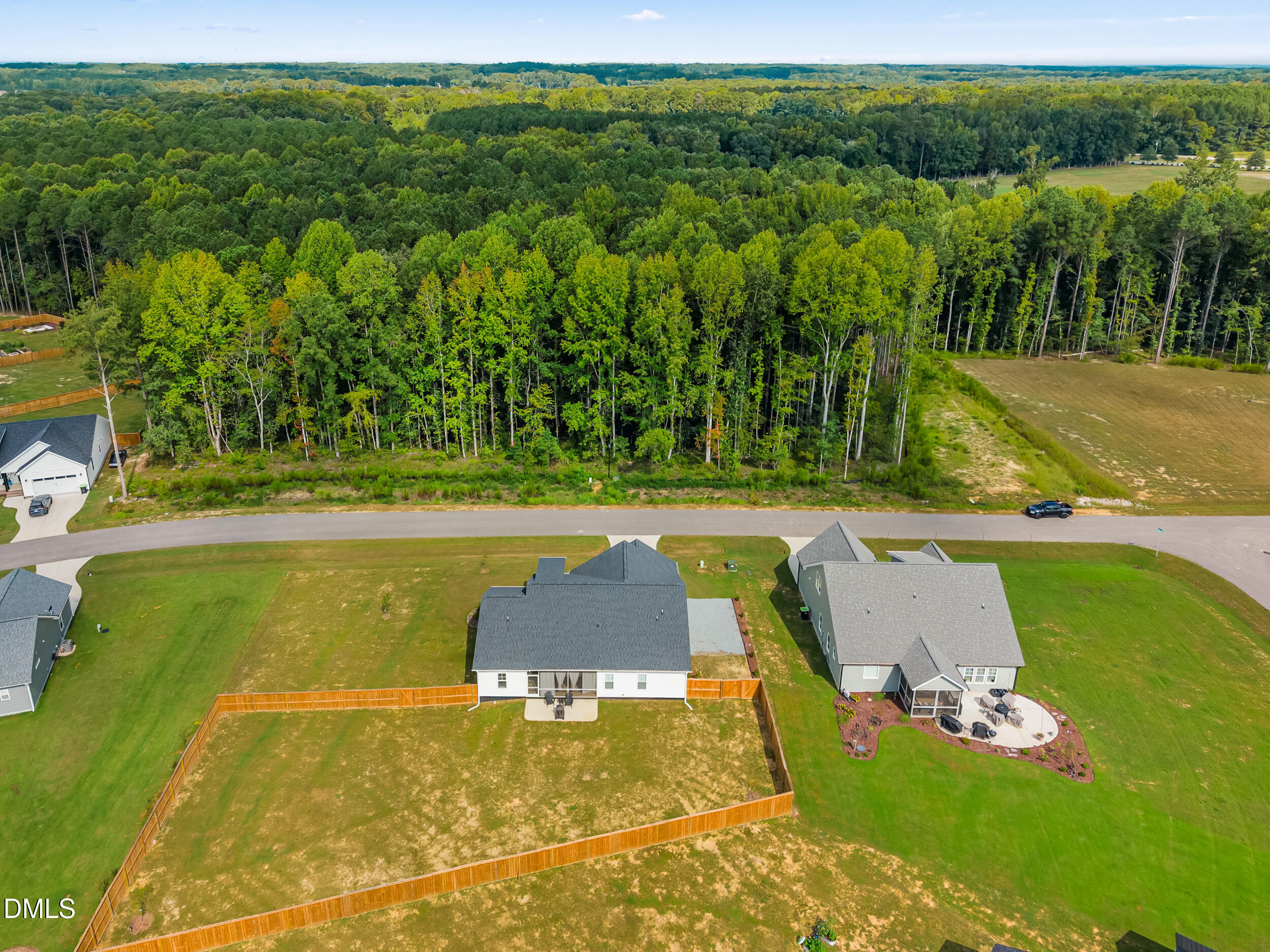 main property photo 37