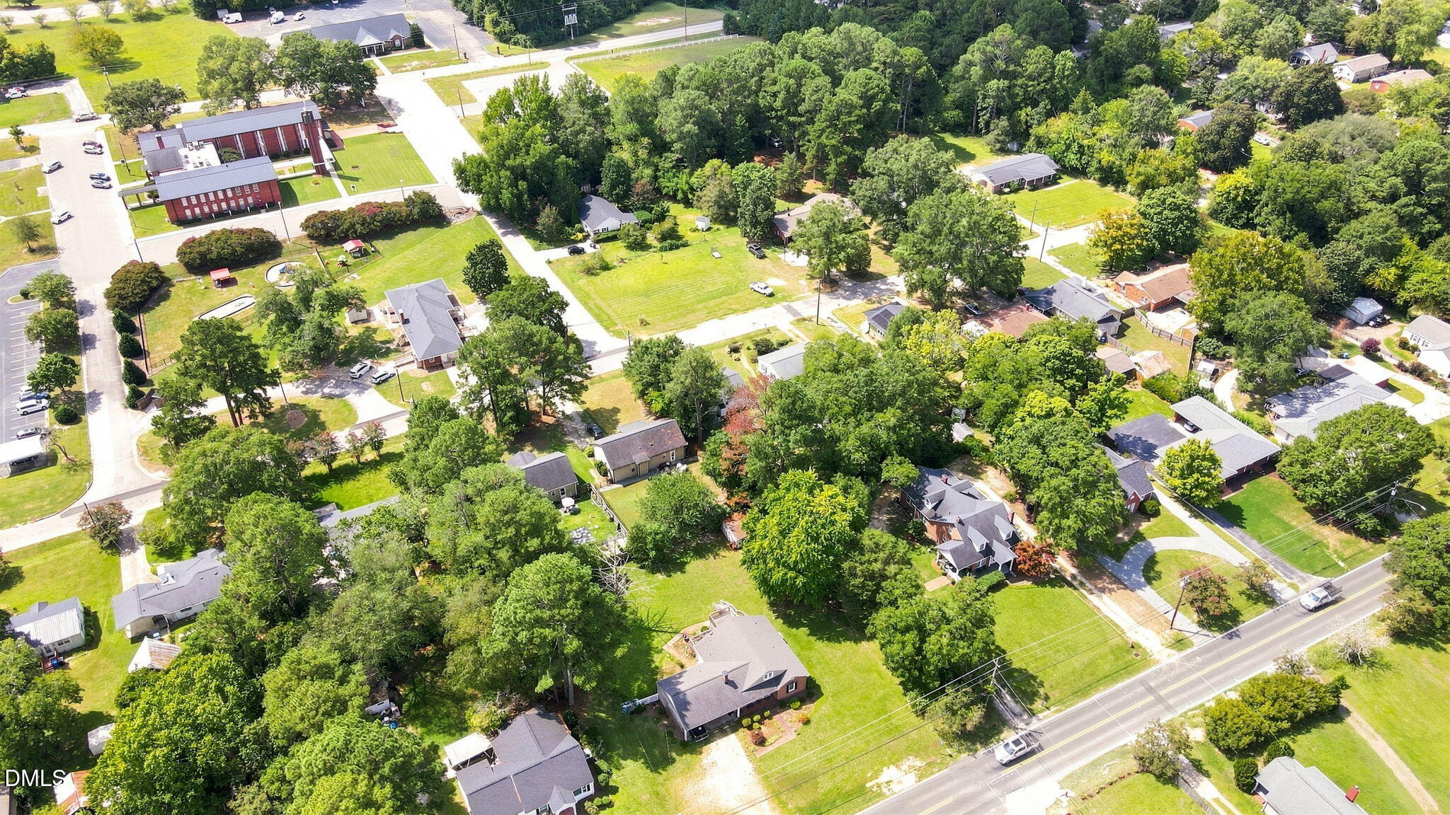 main property photo 34