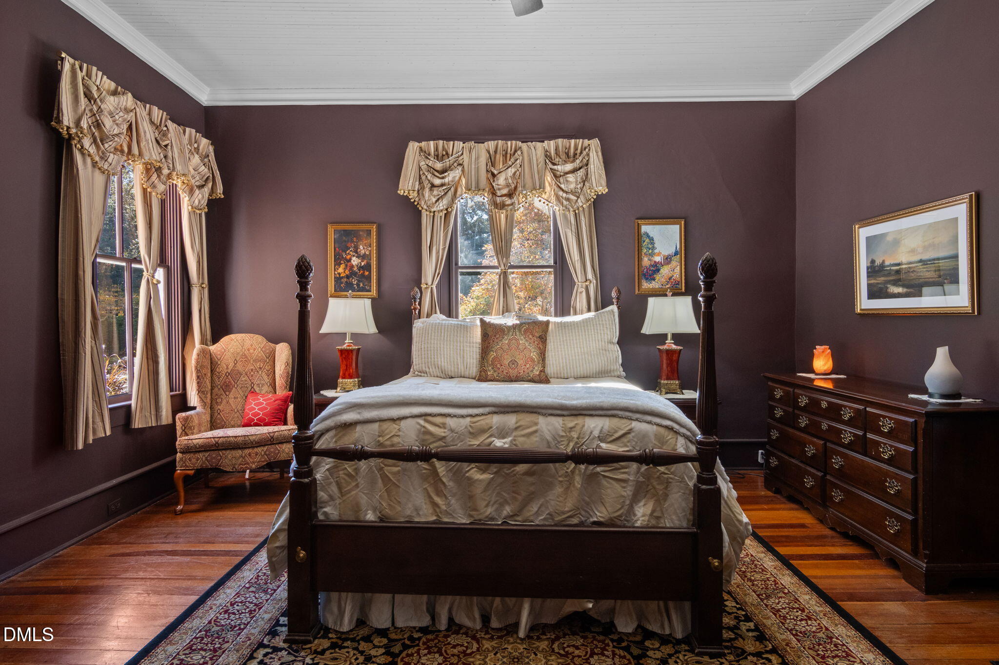 main property photo 28