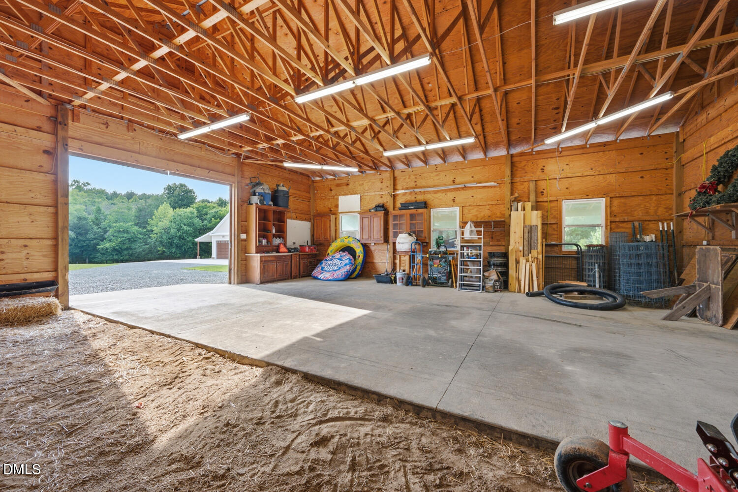 main property photo 74