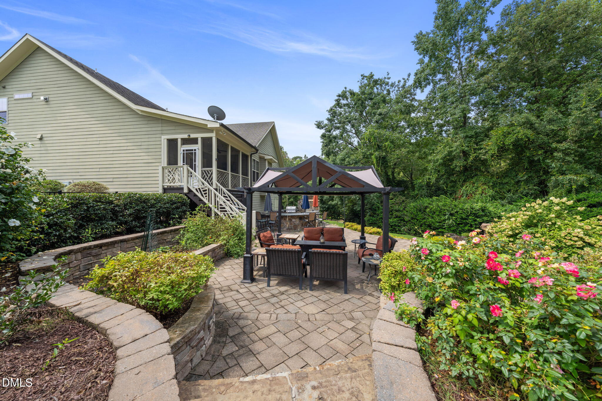 main property photo 50