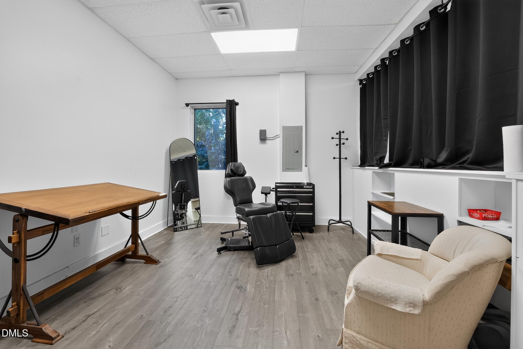 main property photo 27