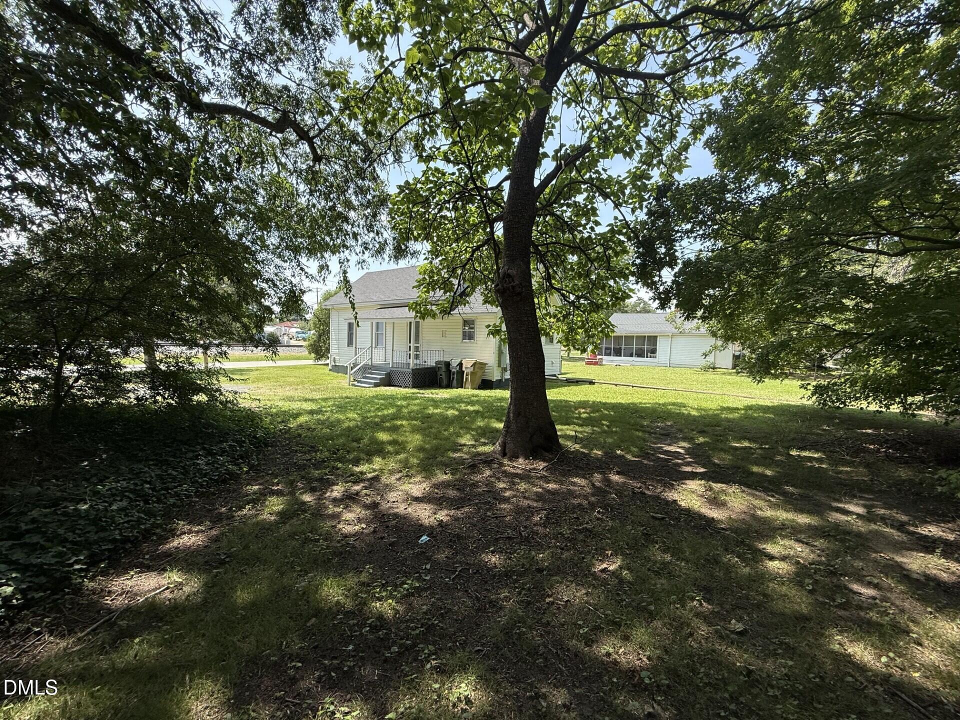main property photo 13