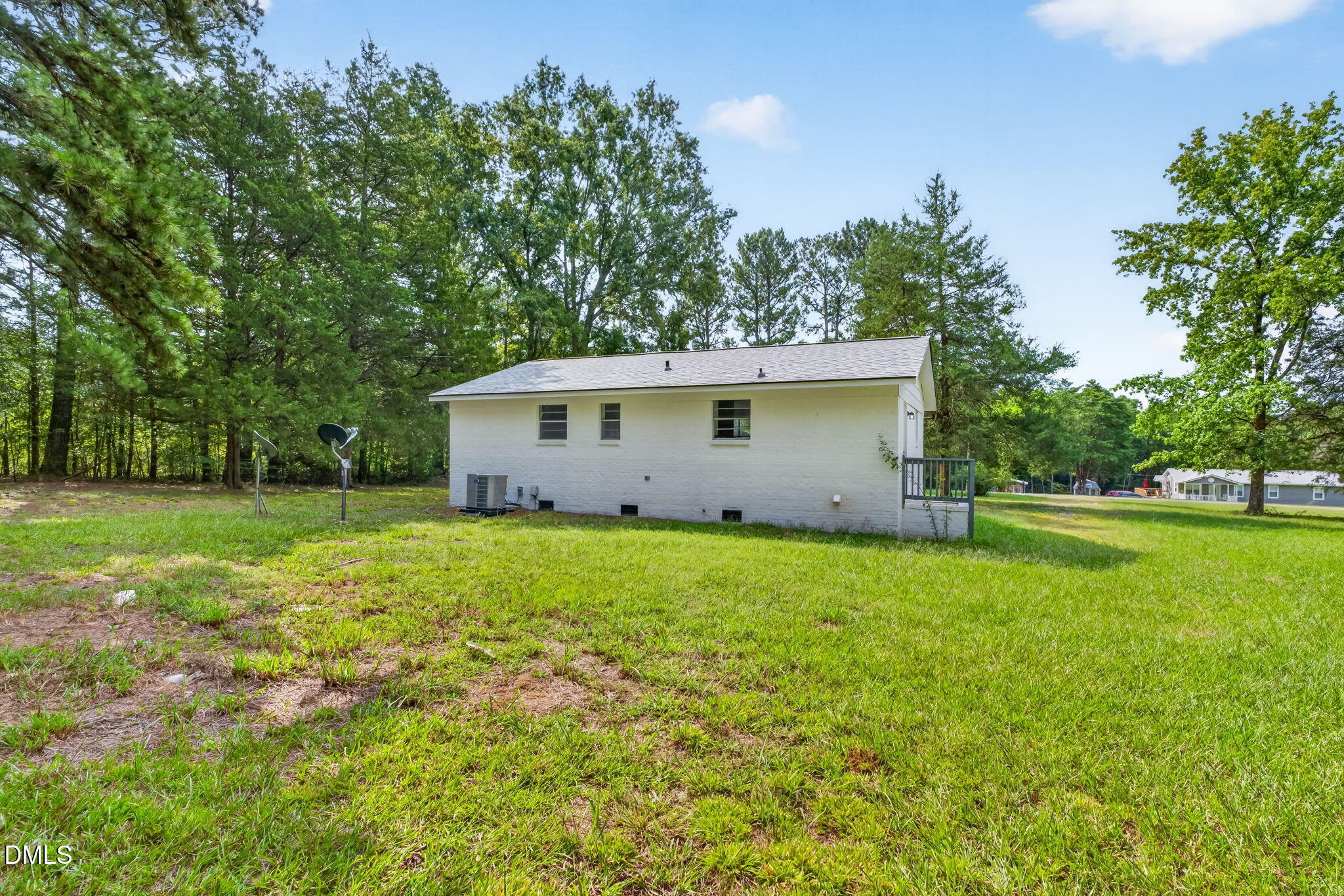 main property photo 23
