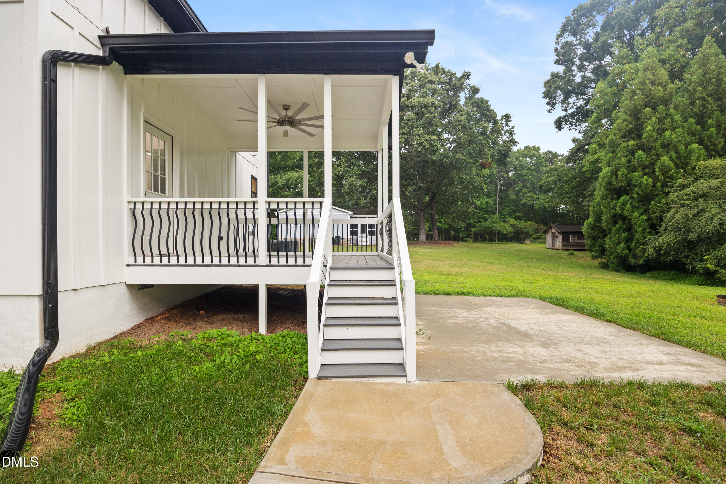 main property photo 27