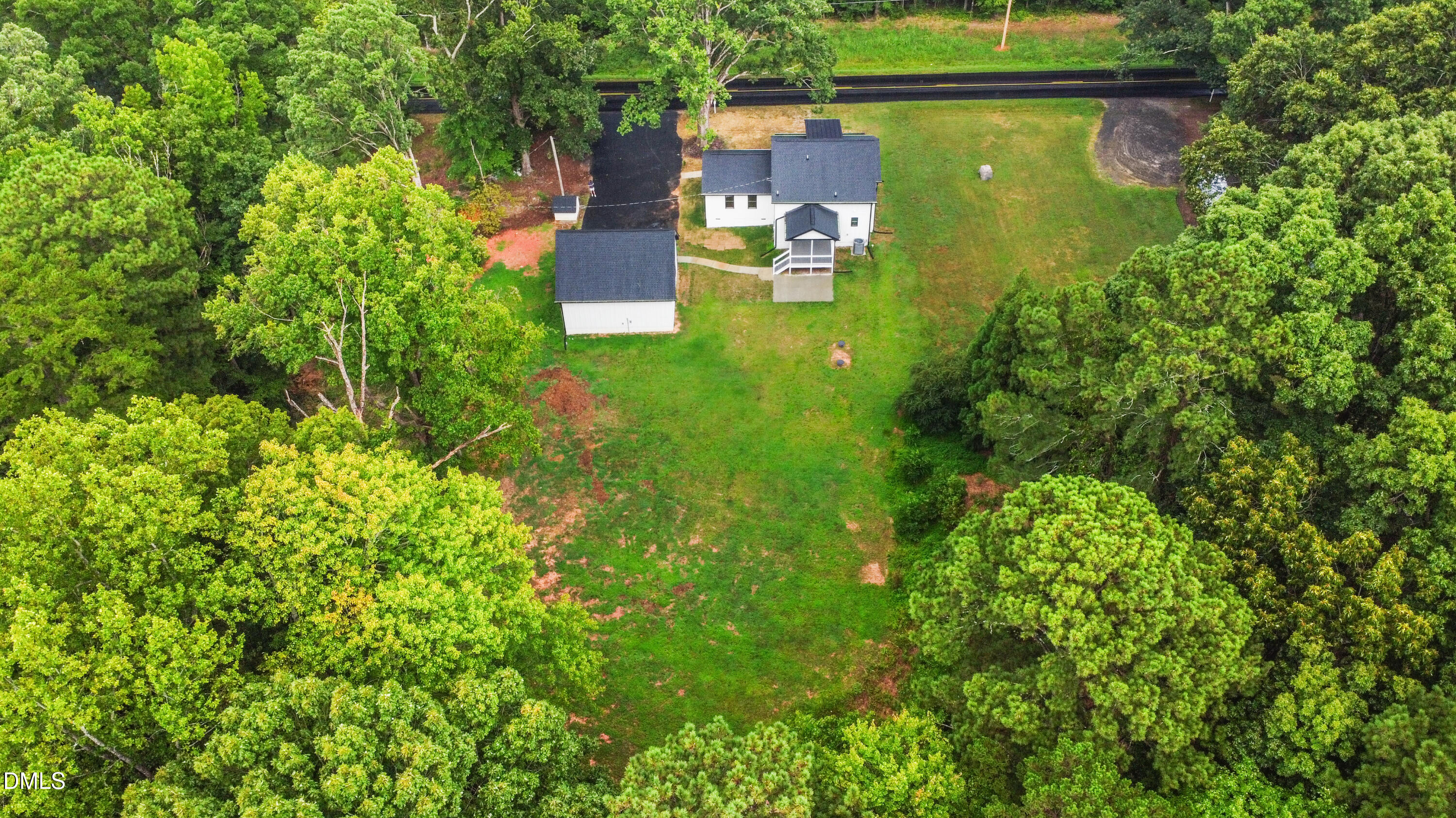 main property photo 33