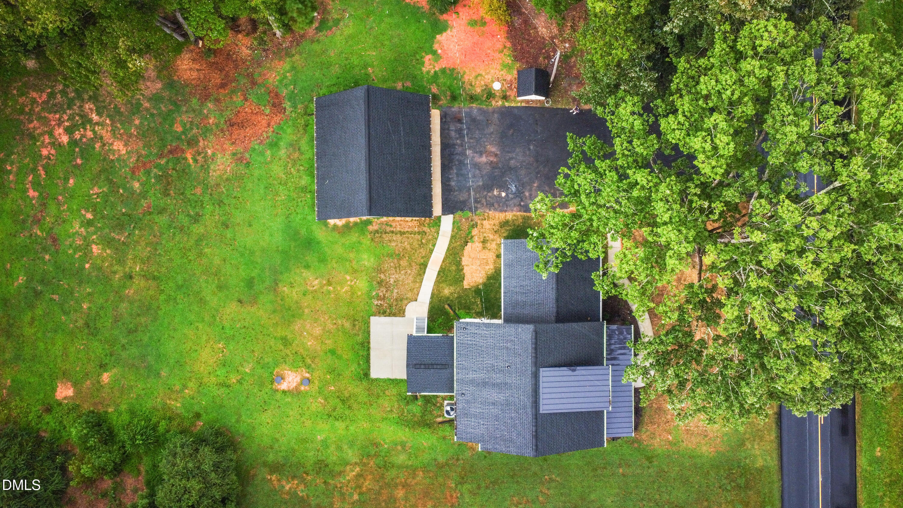 main property photo 34