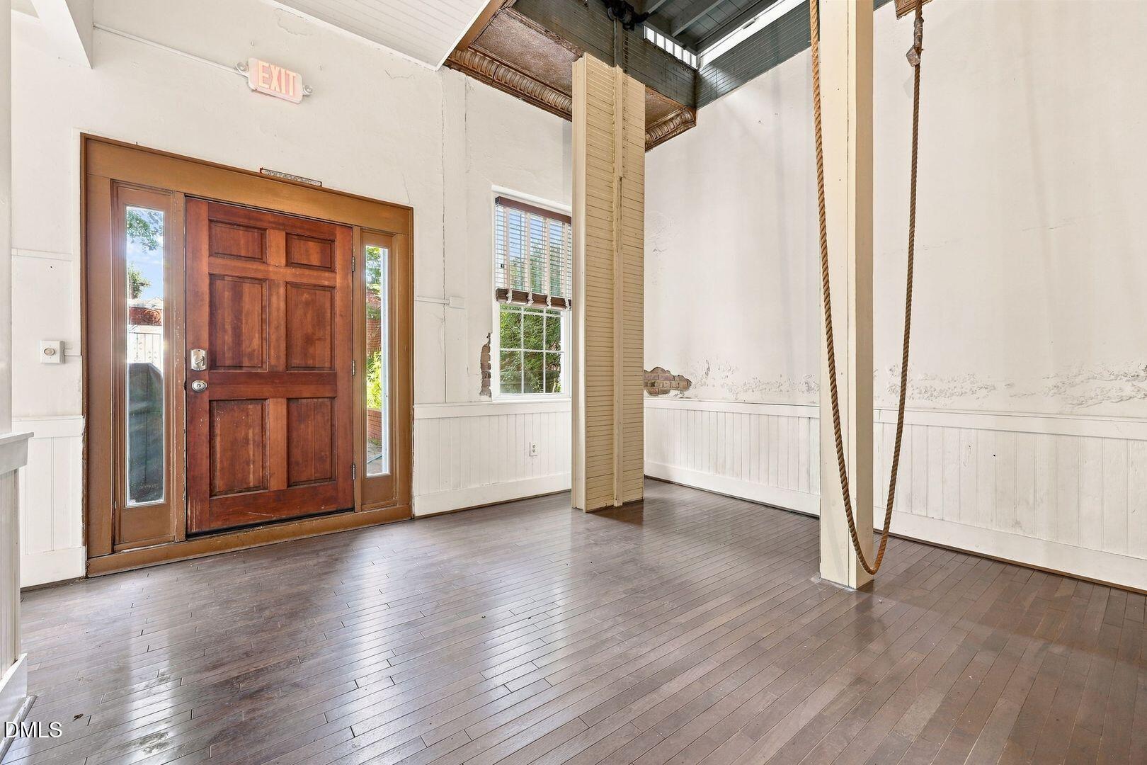 main property photo 14