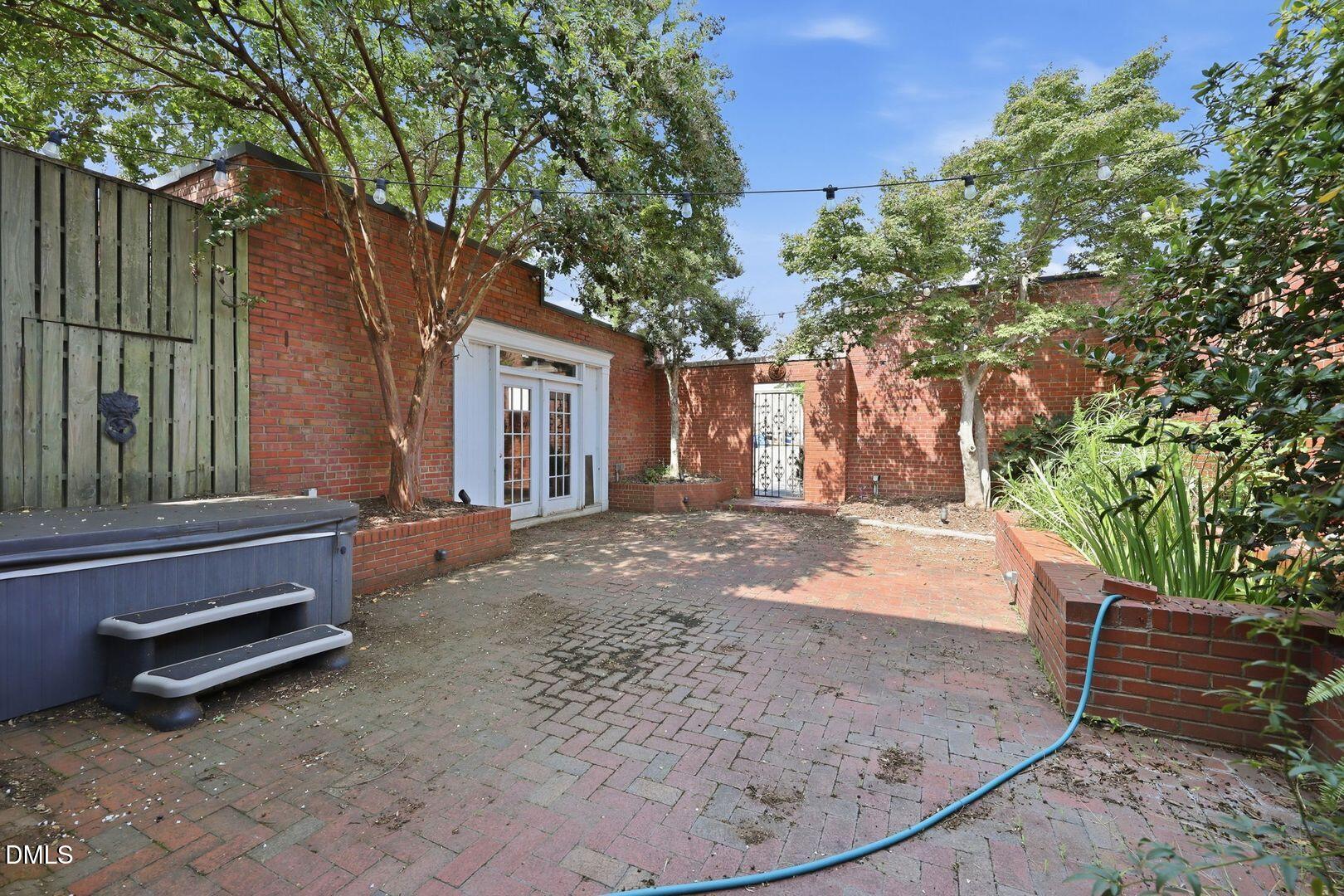 main property photo 26