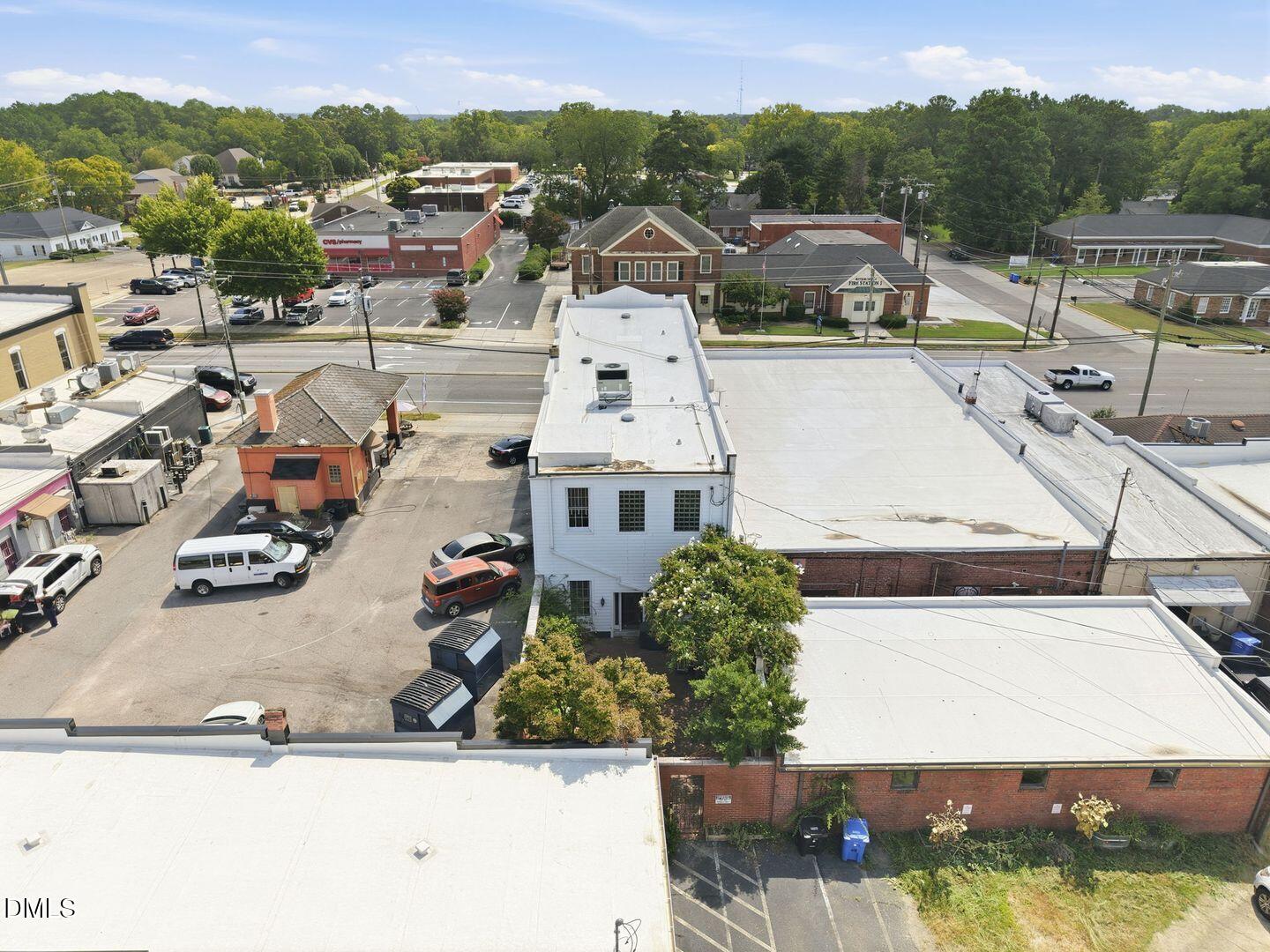 main property photo 35