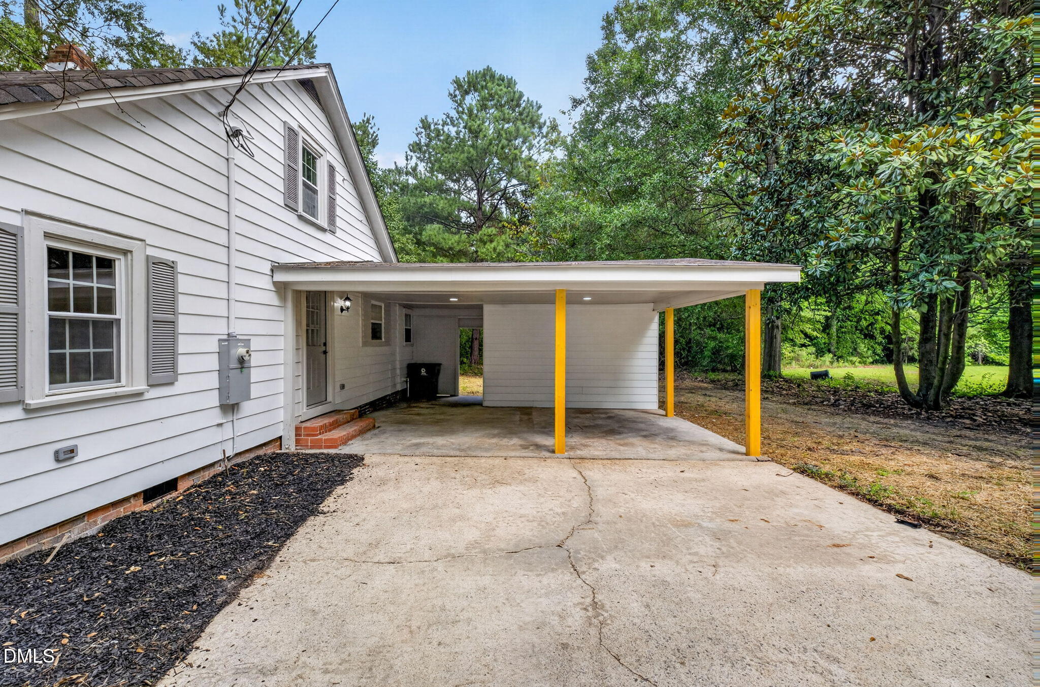 main property photo 26