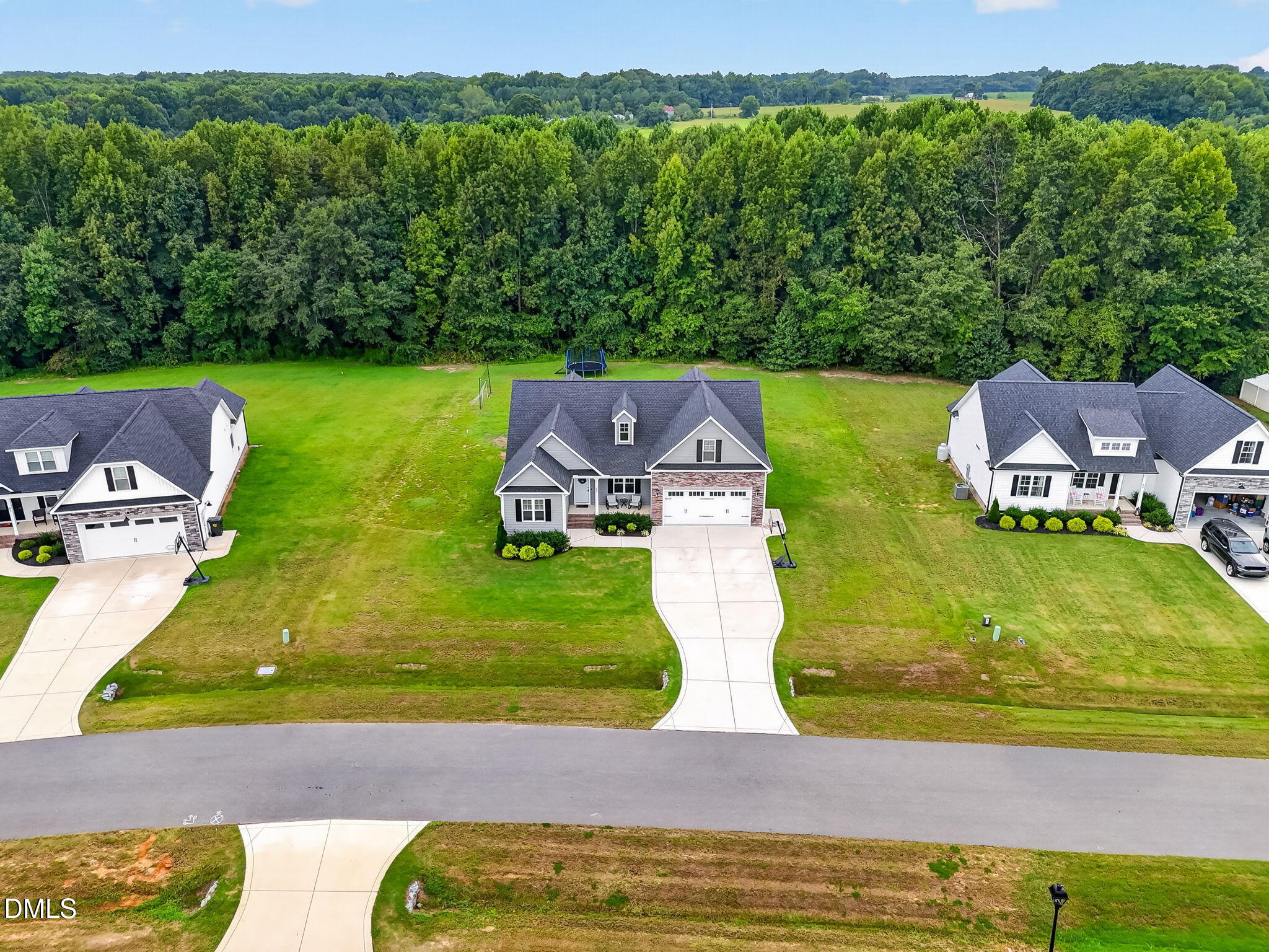 main property photo 40