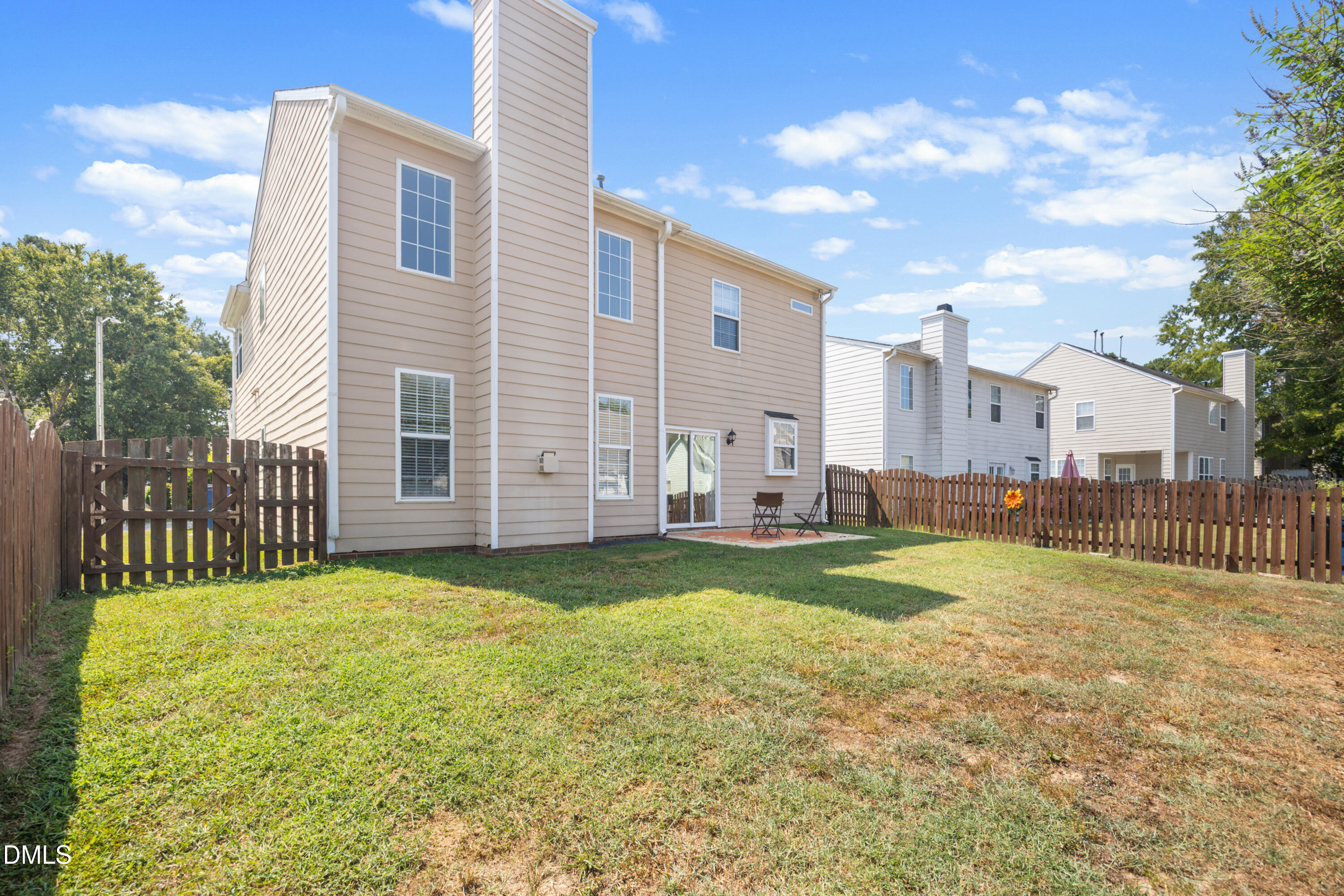 main property photo 34