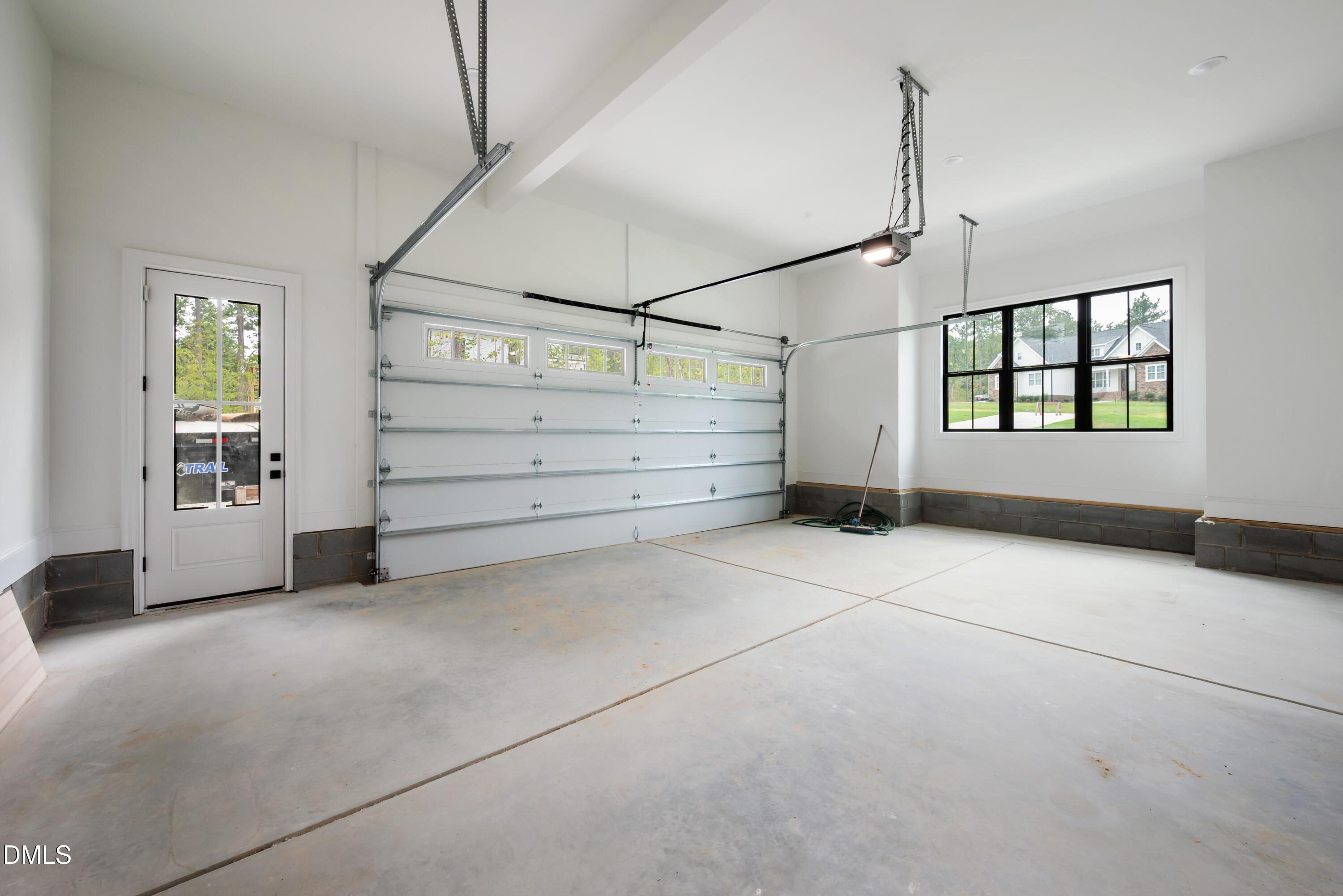 main property photo 75