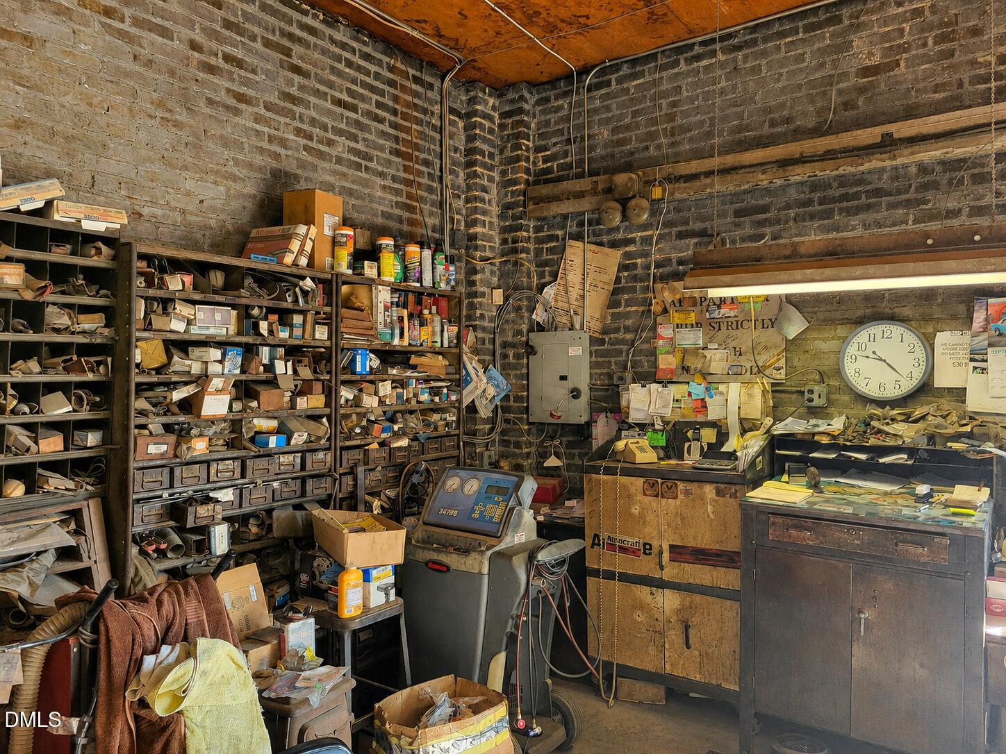 main property photo 10