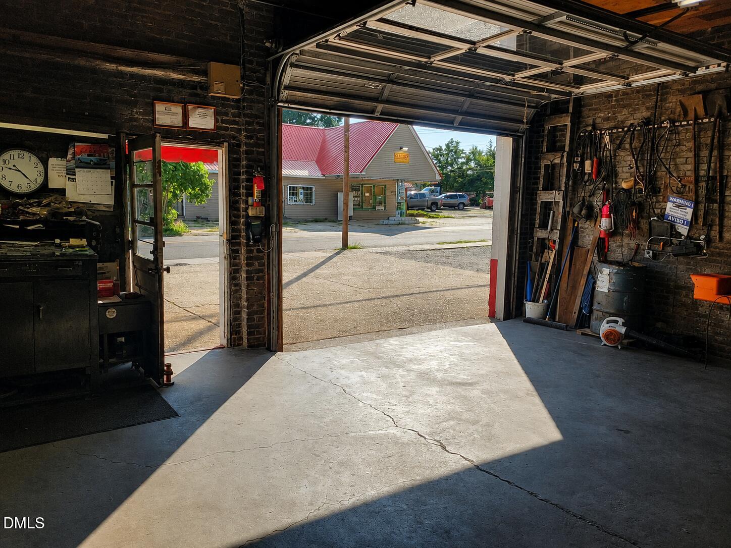 main property photo 13