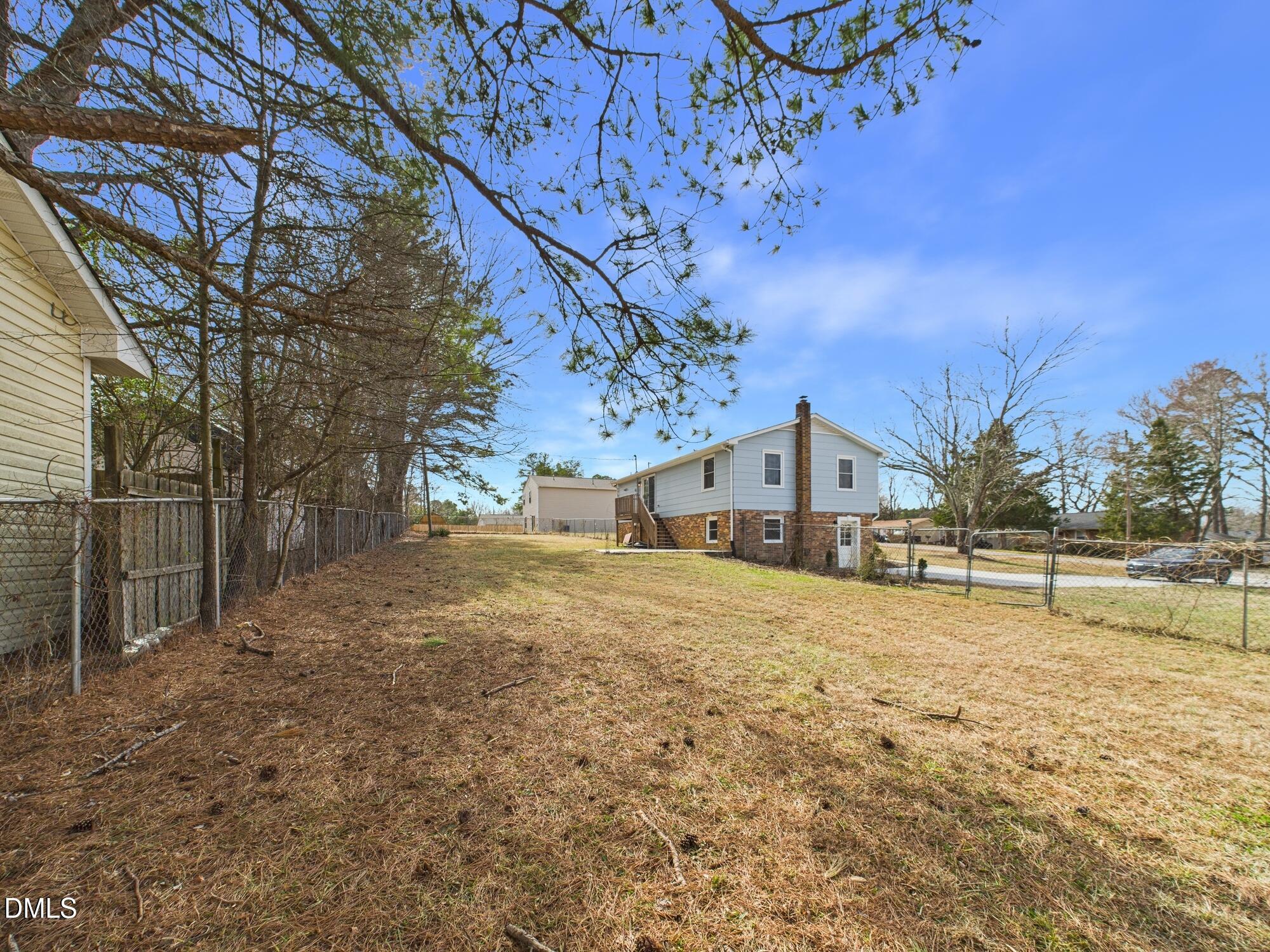 main property photo 29