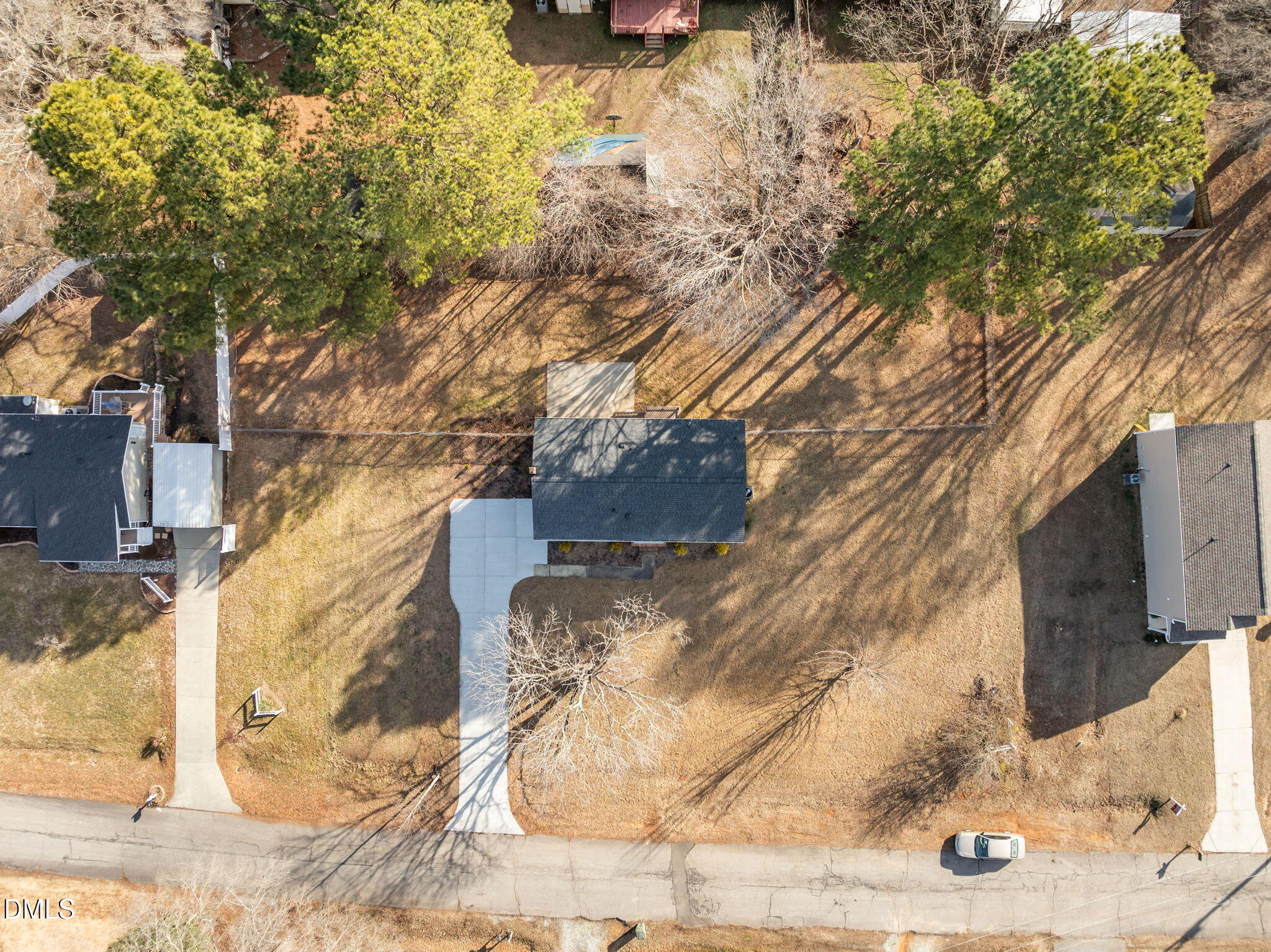 main property photo 34