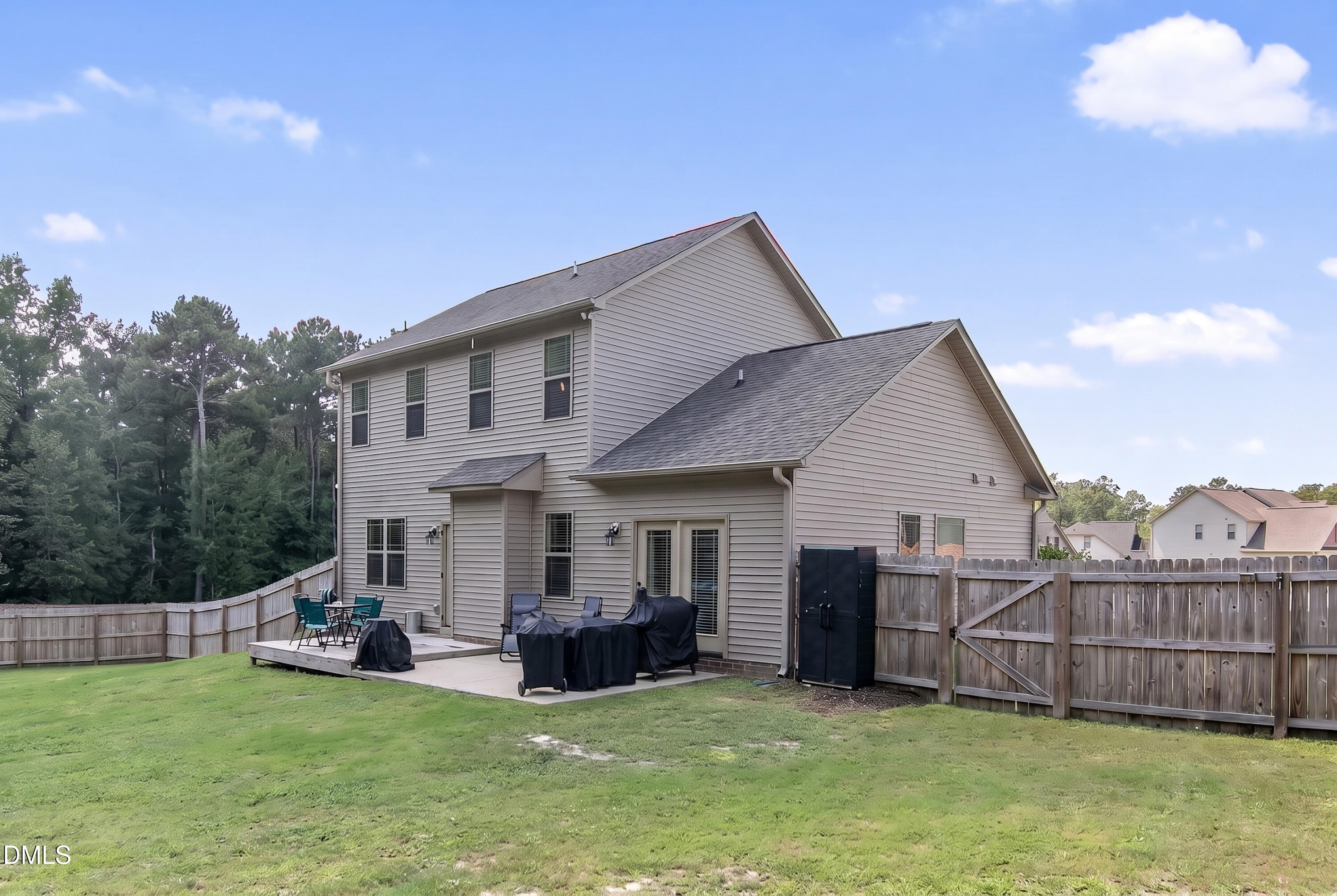 main property photo 31