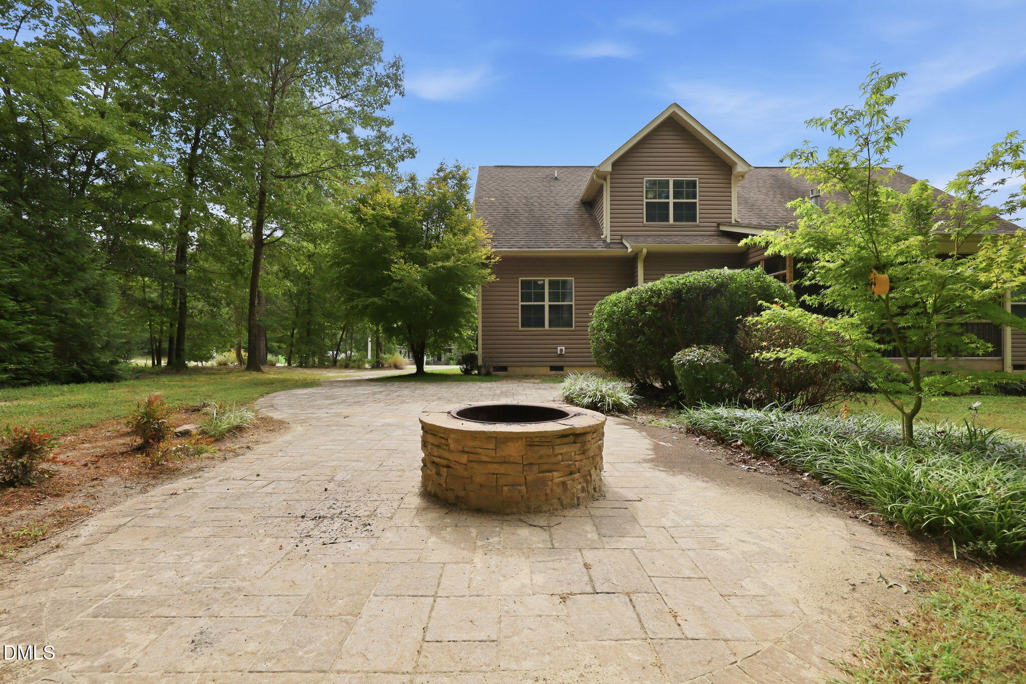 main property photo 41