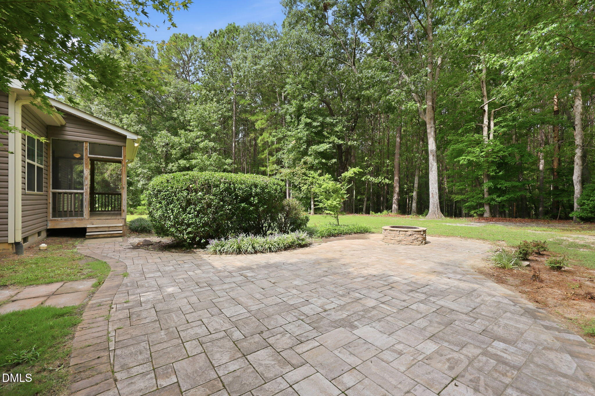 main property photo 42