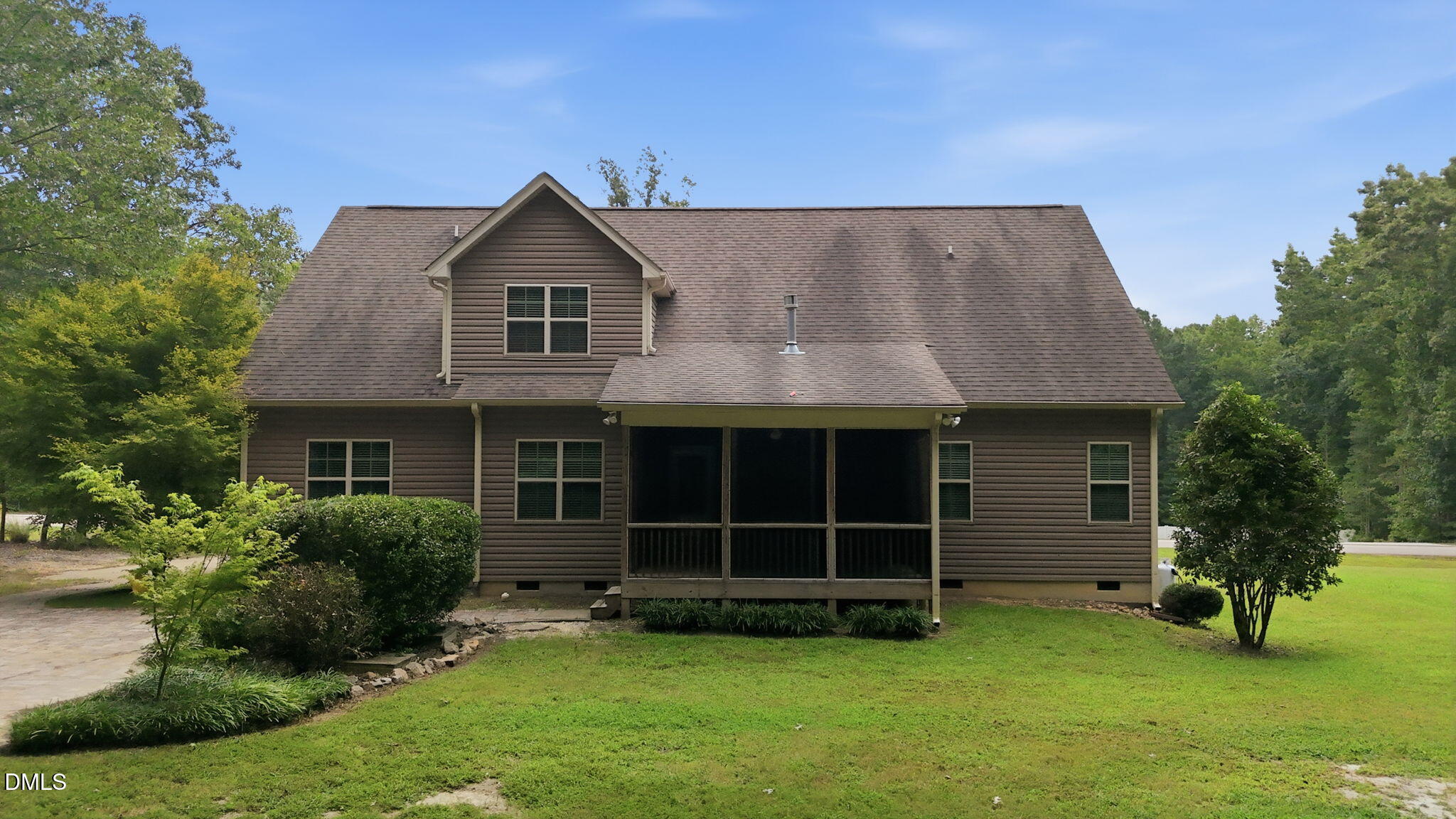 main property photo 9