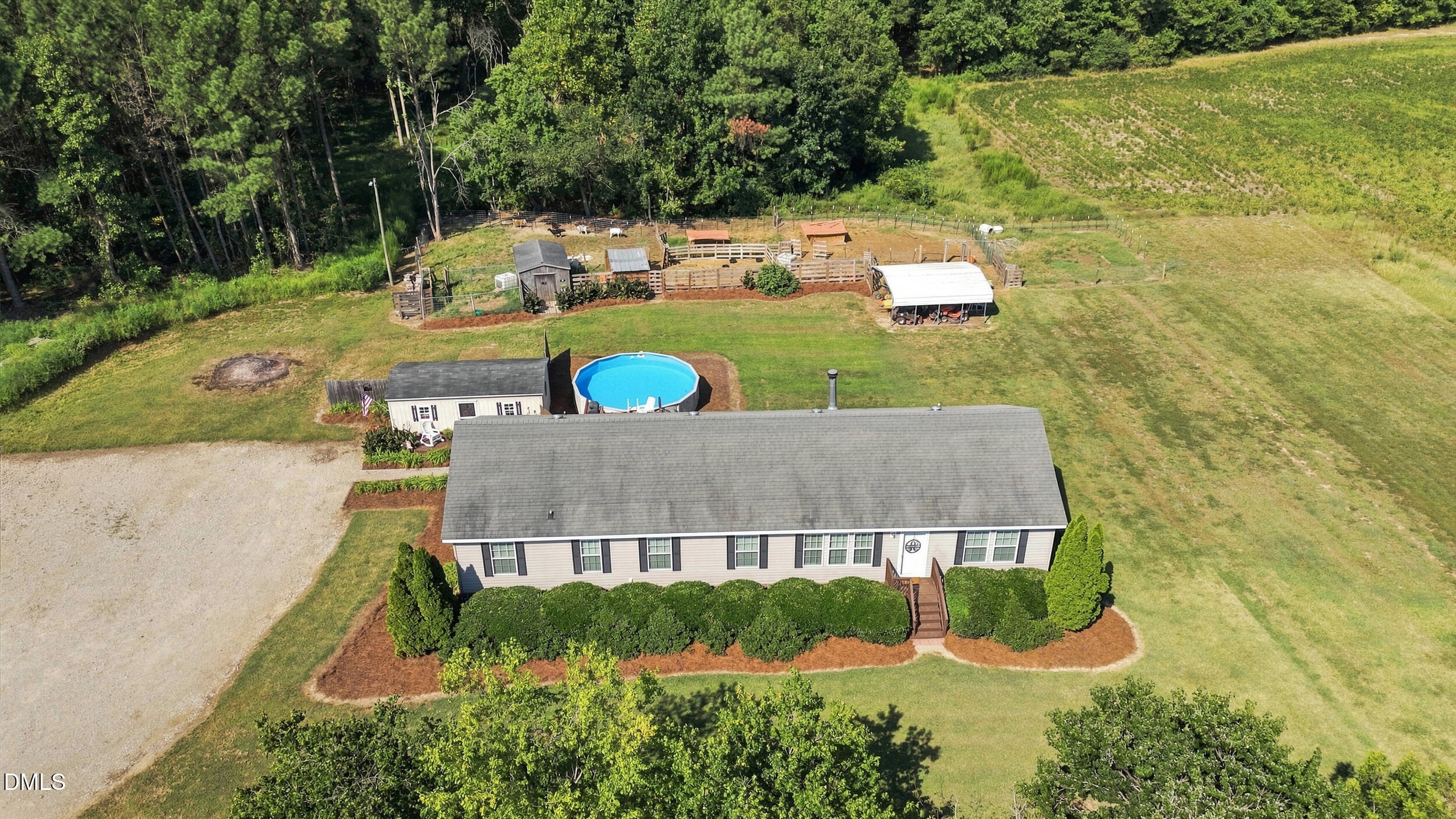 main property photo 13